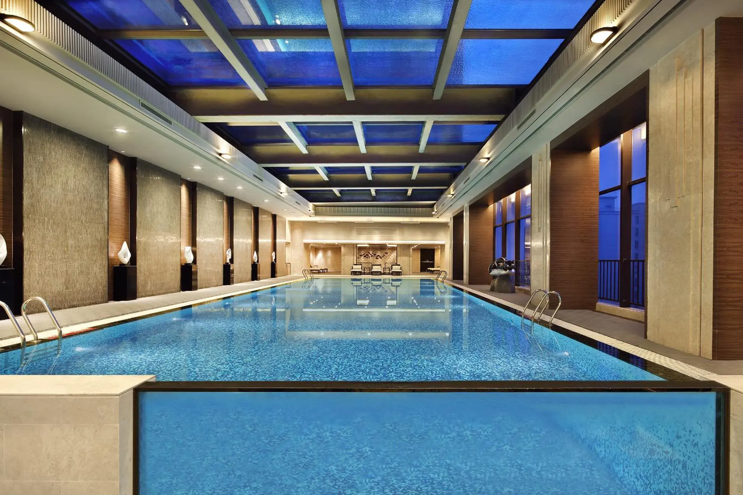 Swimming Pool in The Qube Hotel Xinqiao