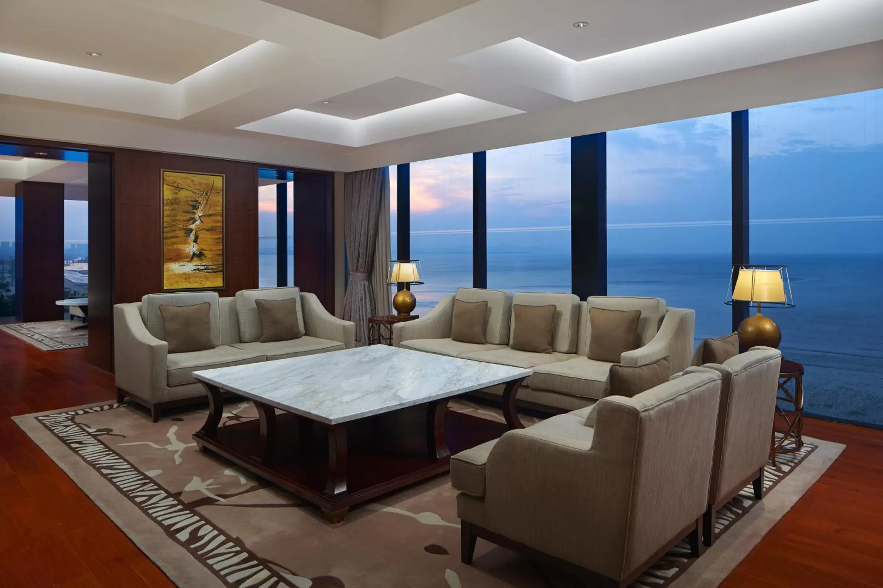 Living room, Seating Area in Sheraton Yantai Golden Beach Resort
