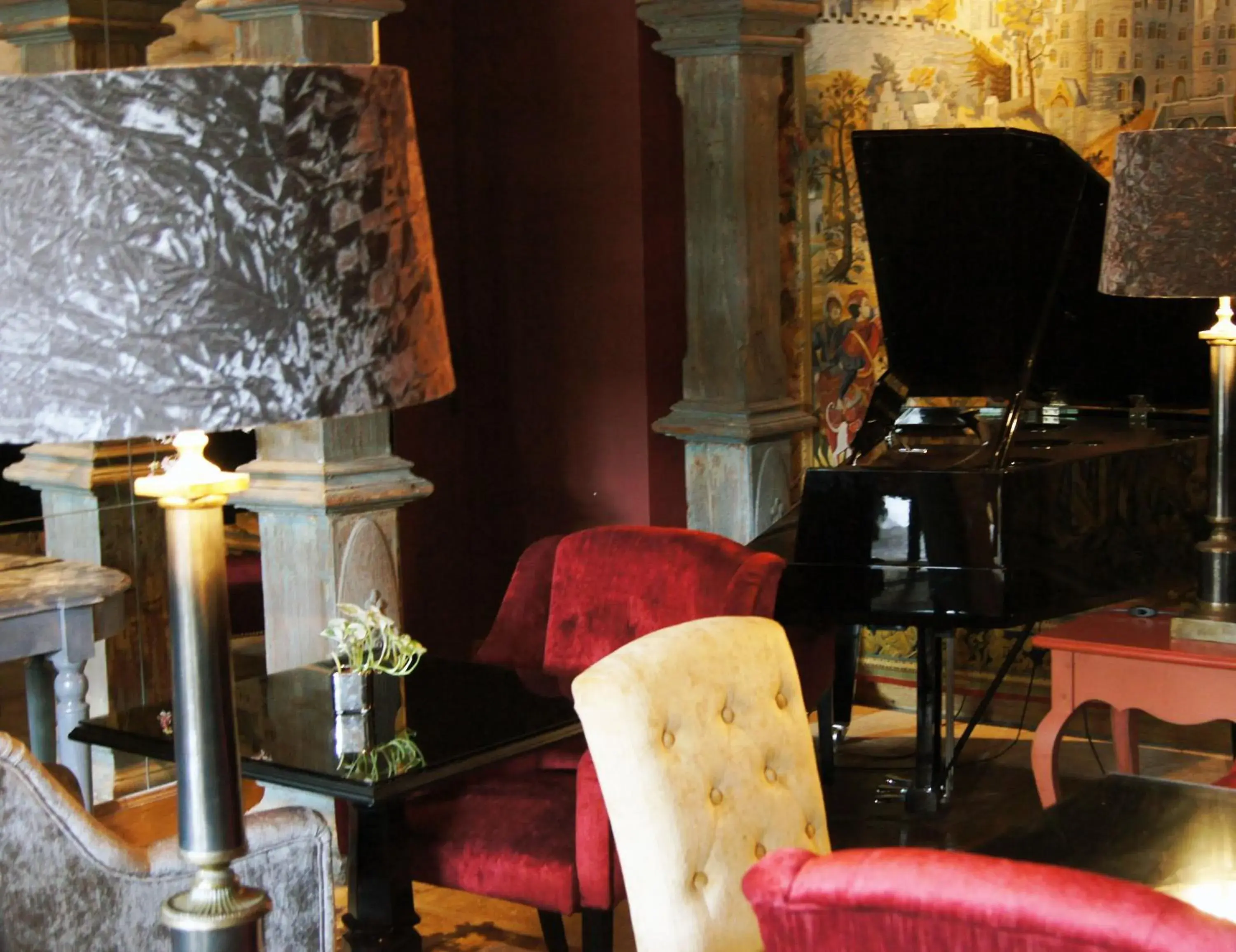 Restaurant/places to eat, Seating Area in La Villa Mazarin