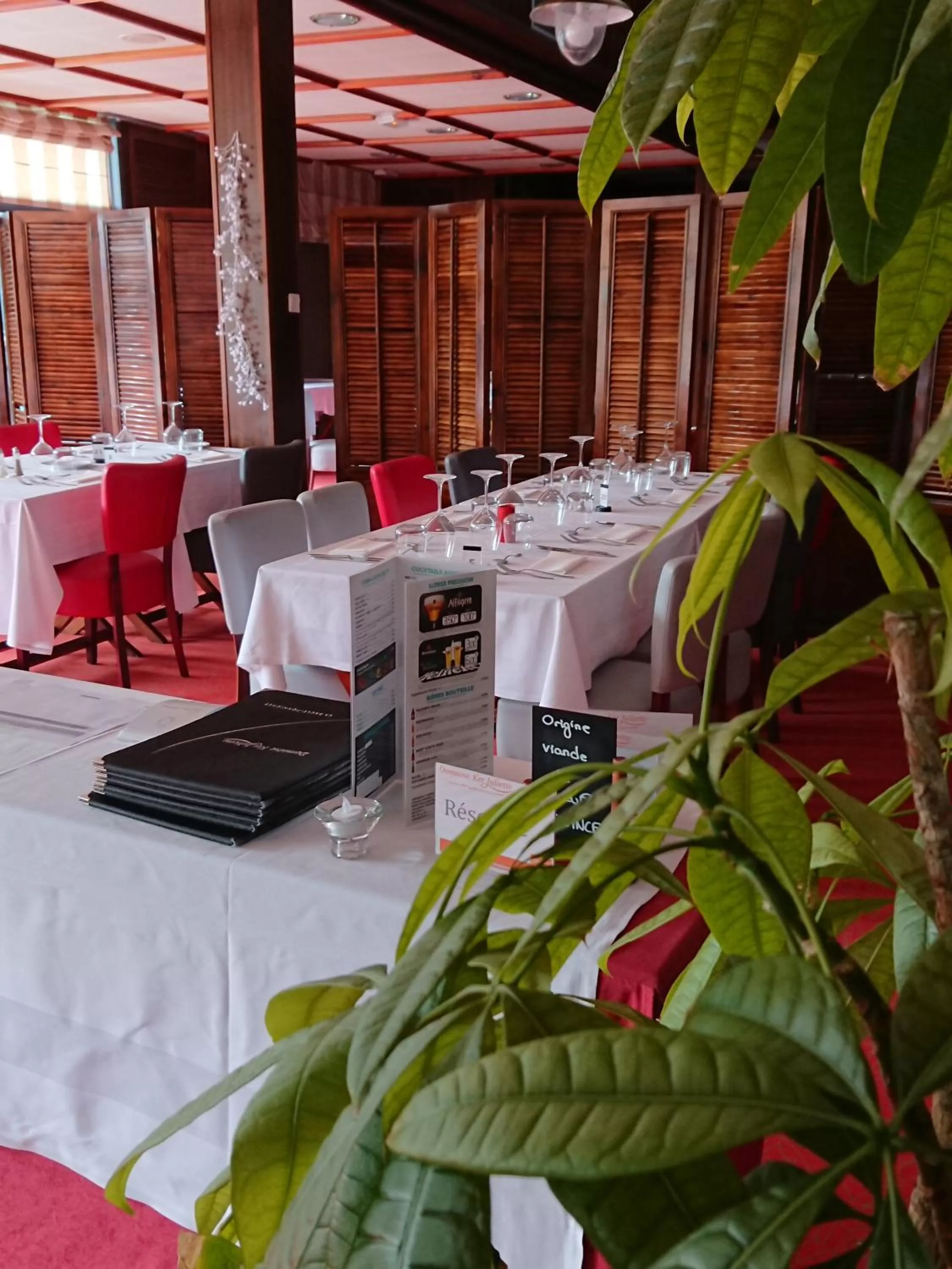 Restaurant/places to eat in Hotel Ker Juliette