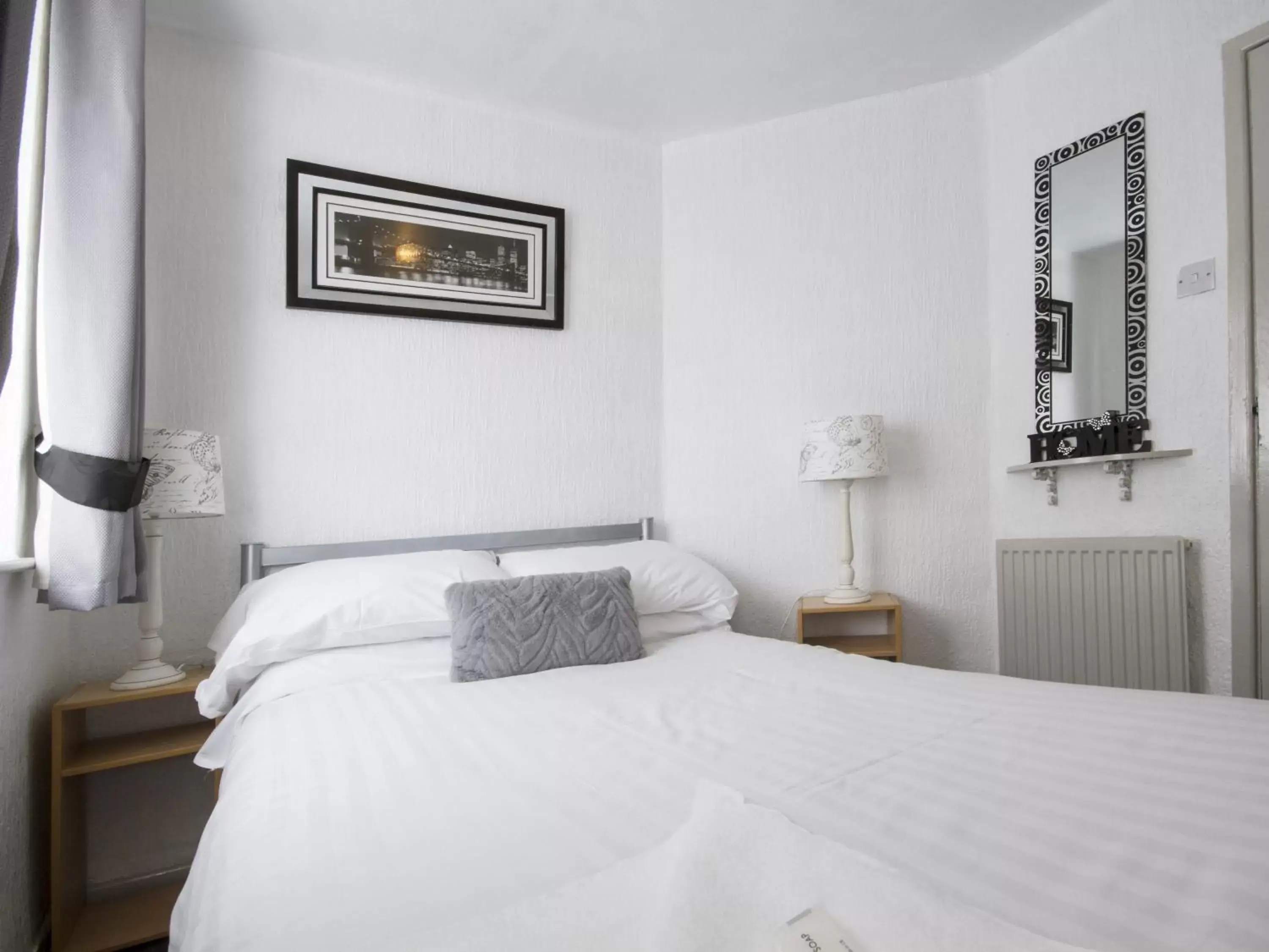 Double Room with Private Bathroom in The Marsden Hotel Double Room with Private Bathroom in The Marsden Hotel