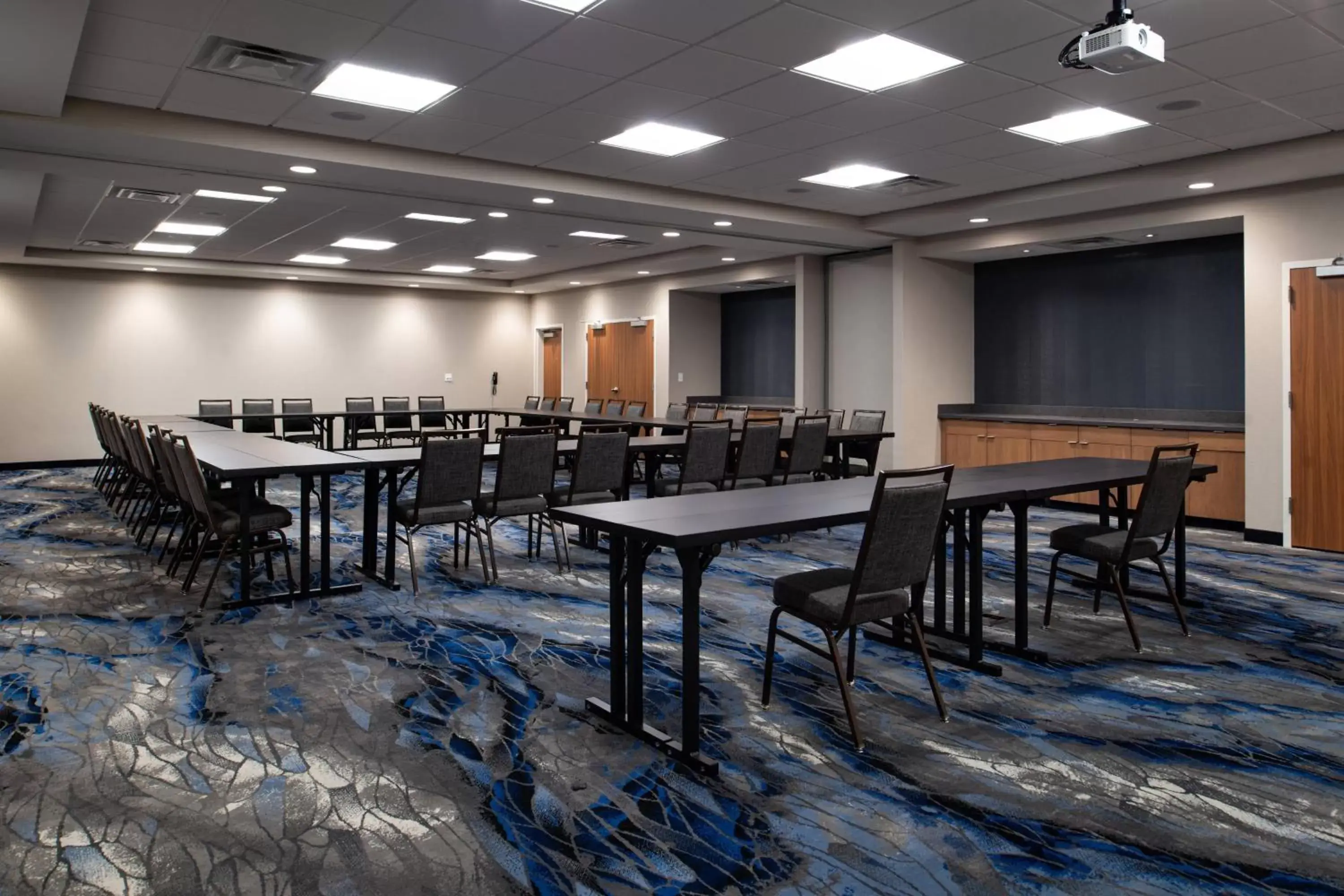 Meeting/conference room in Fairfield Inn & Suites by Marriott Canton