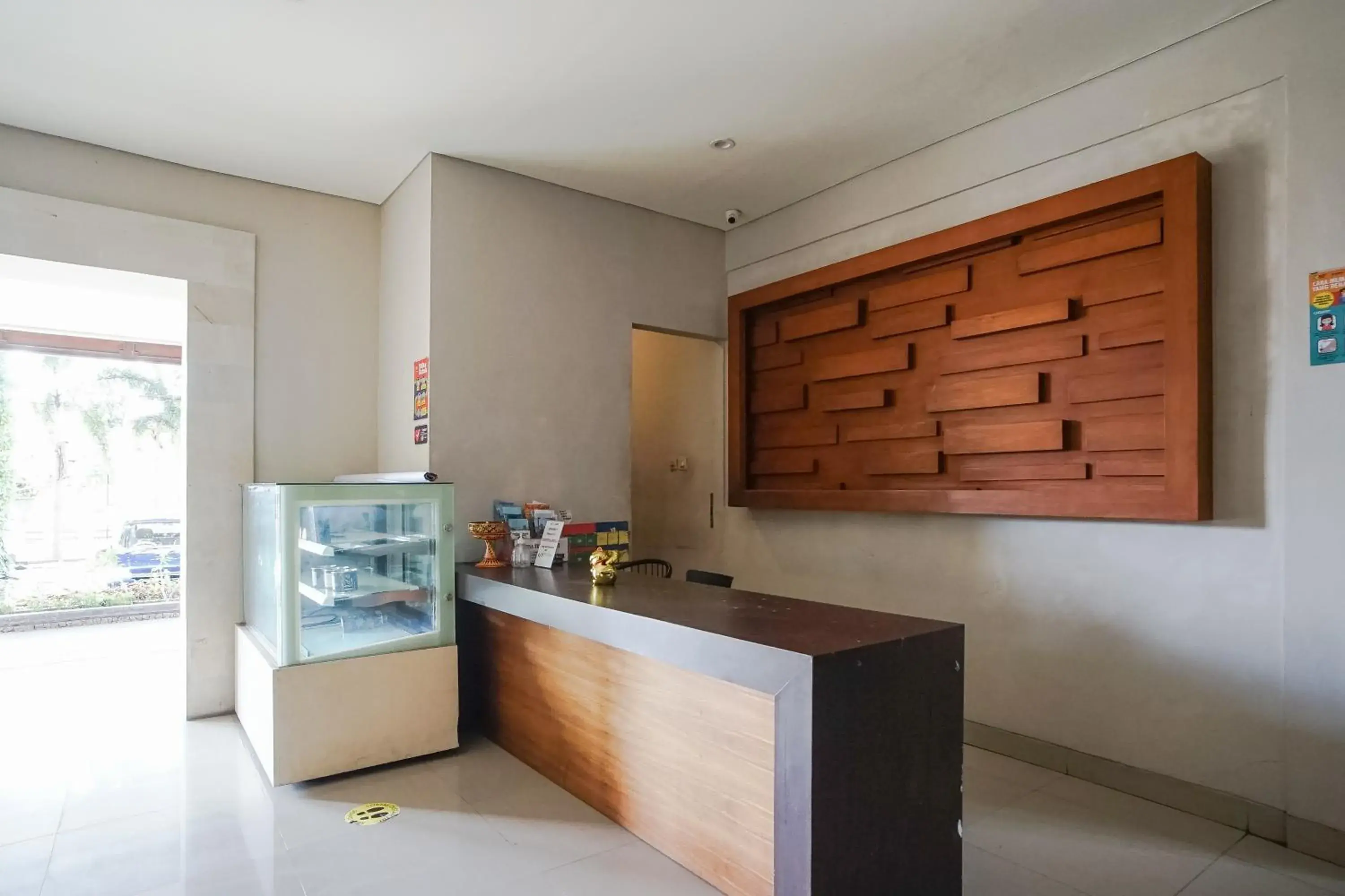 Lobby or reception, Kitchen/Kitchenette in Akarsa Transit