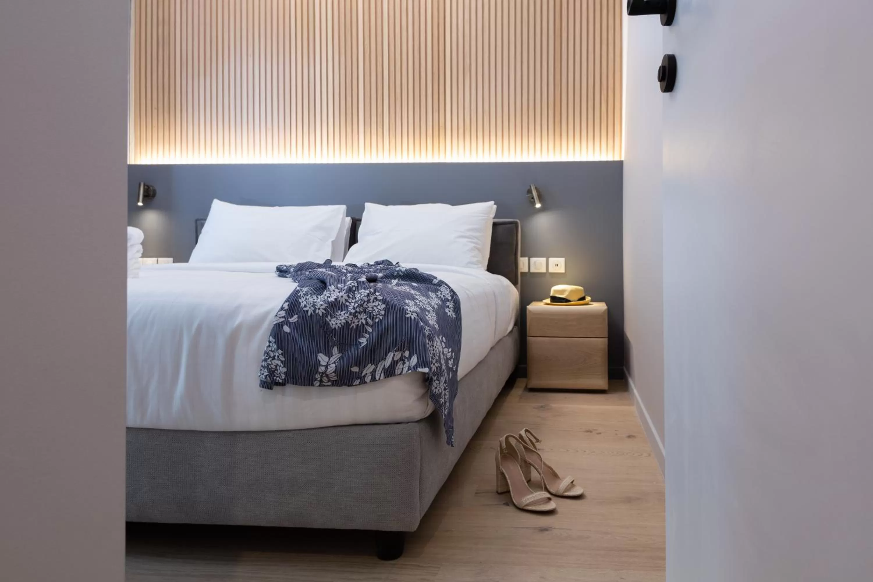 Bed in LUX&EASY Athens Downtown Residences