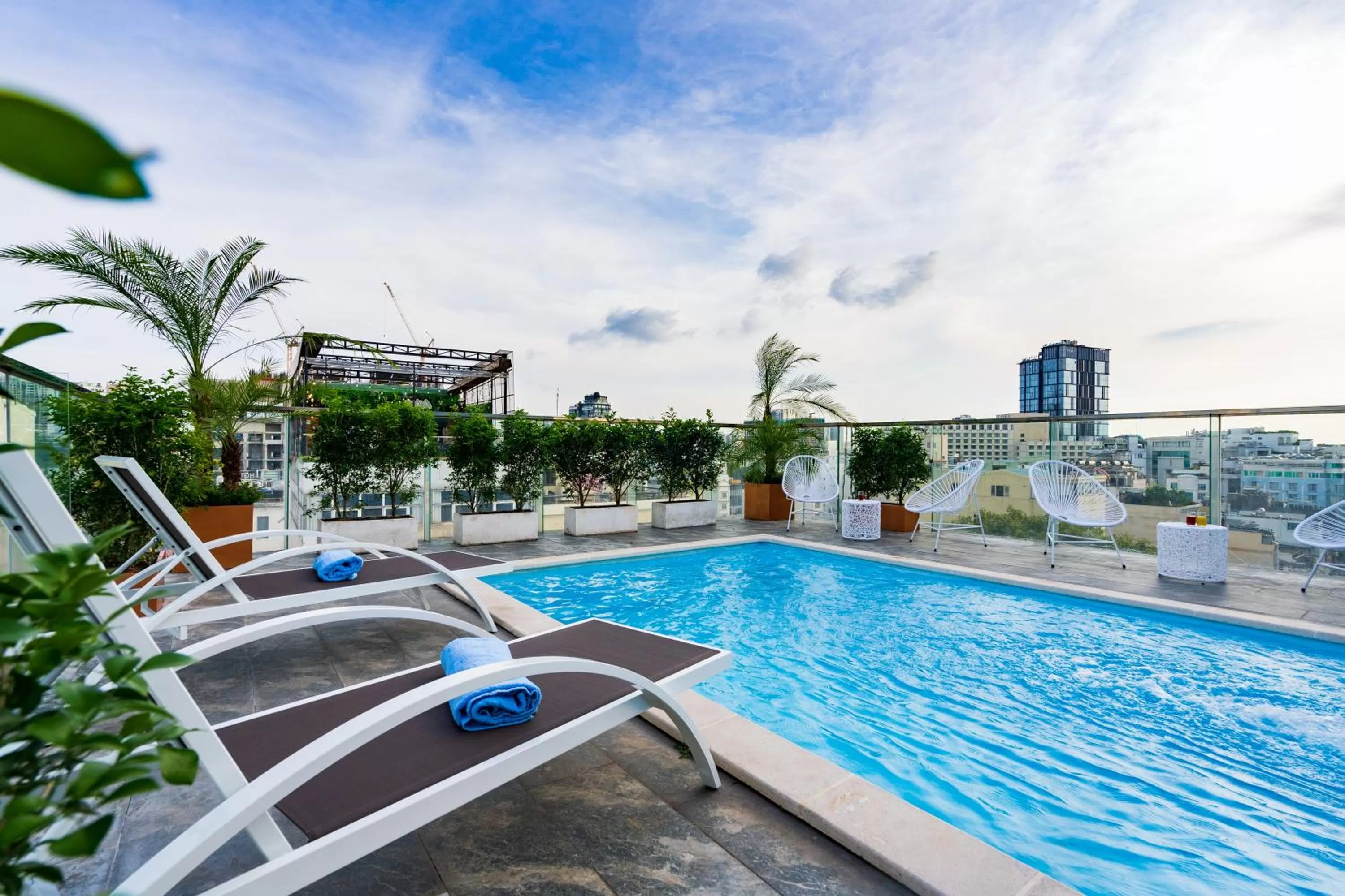 Swimming pool in Jovia Hotel