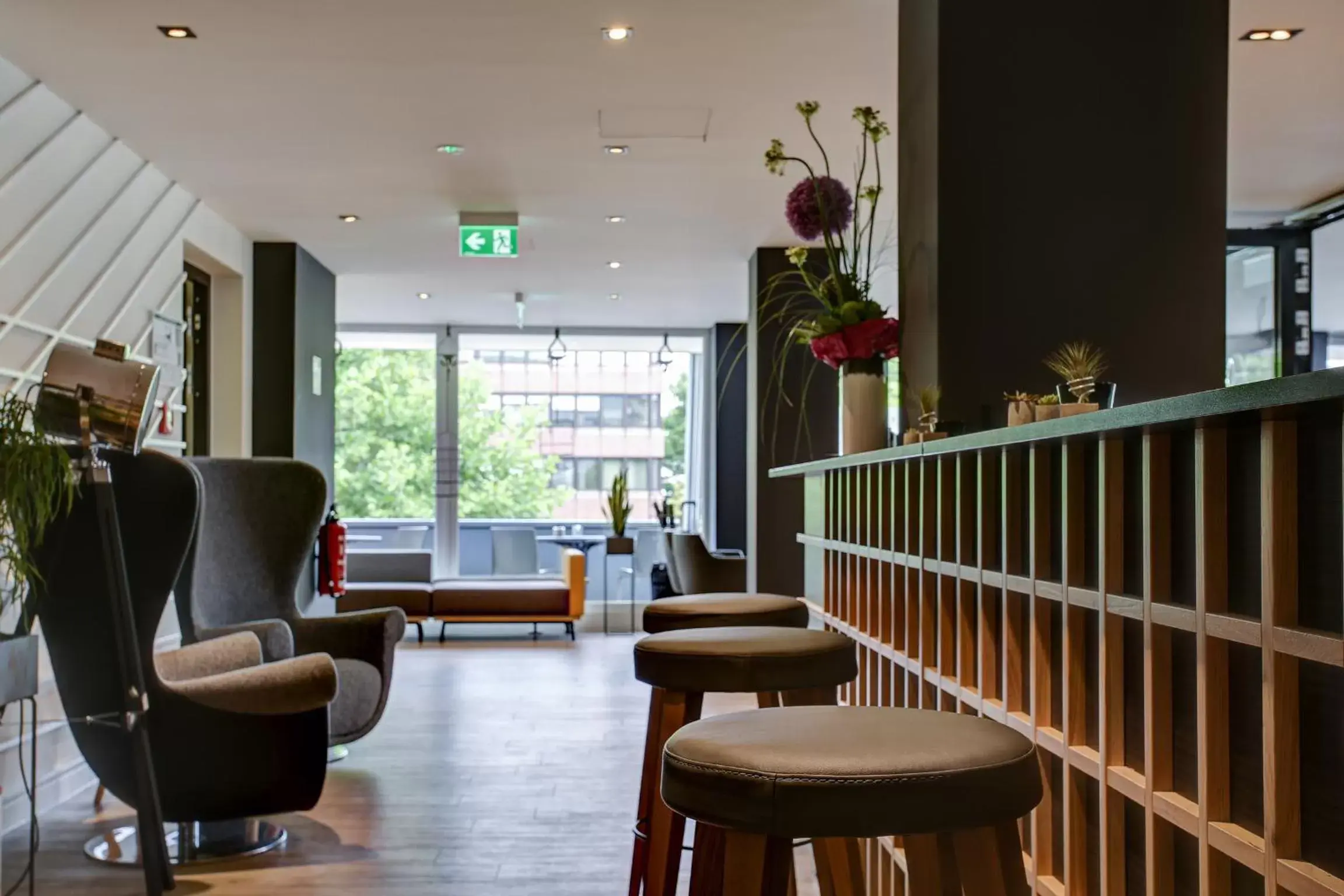 Lounge or bar in NYCE Hotel Dortmund City