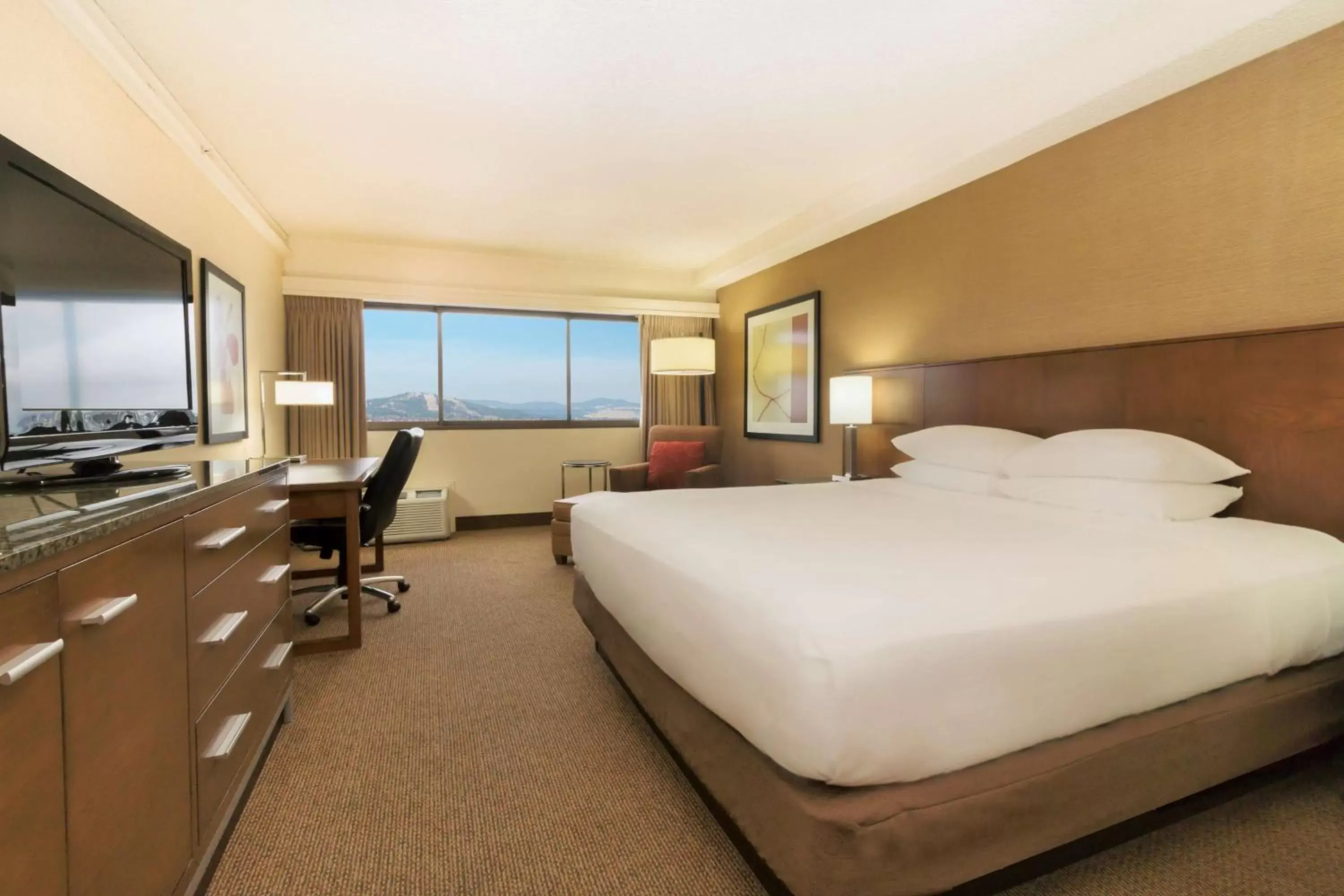 Bedroom in DoubleTree by Hilton Spokane City Center