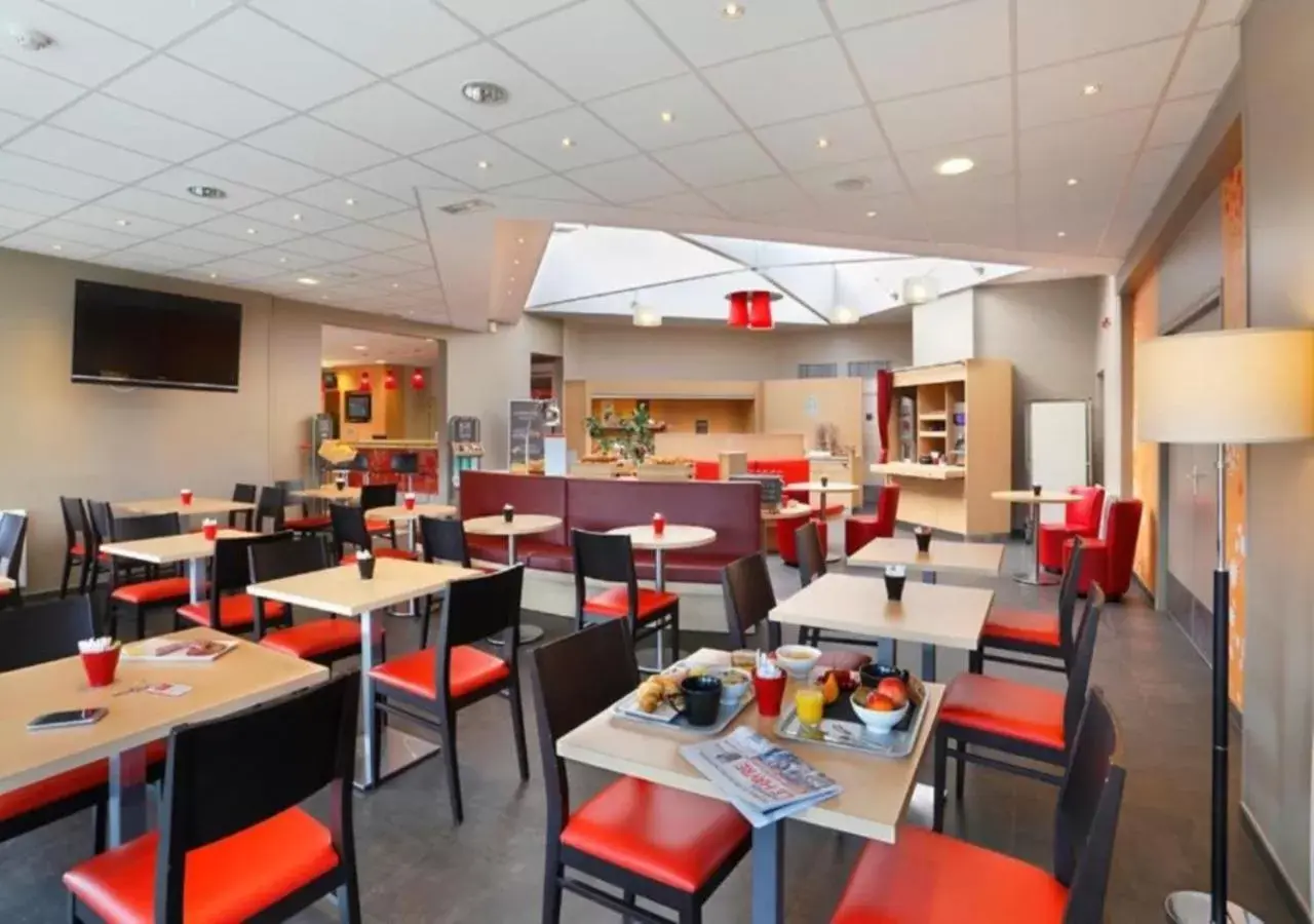 Breakfast, Restaurant/Places to Eat in Ibis Le Havre Sud Harfleur