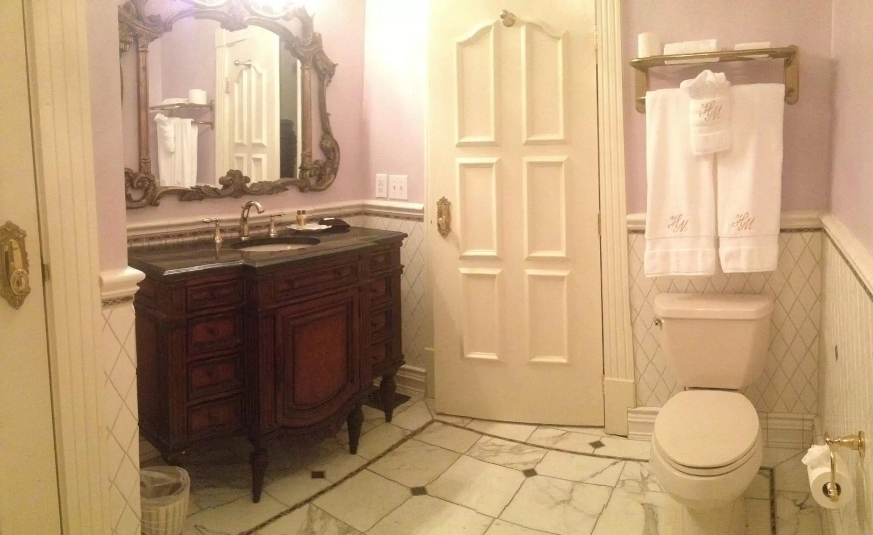 Bedroom, Bathroom in The Hotel Magnolia