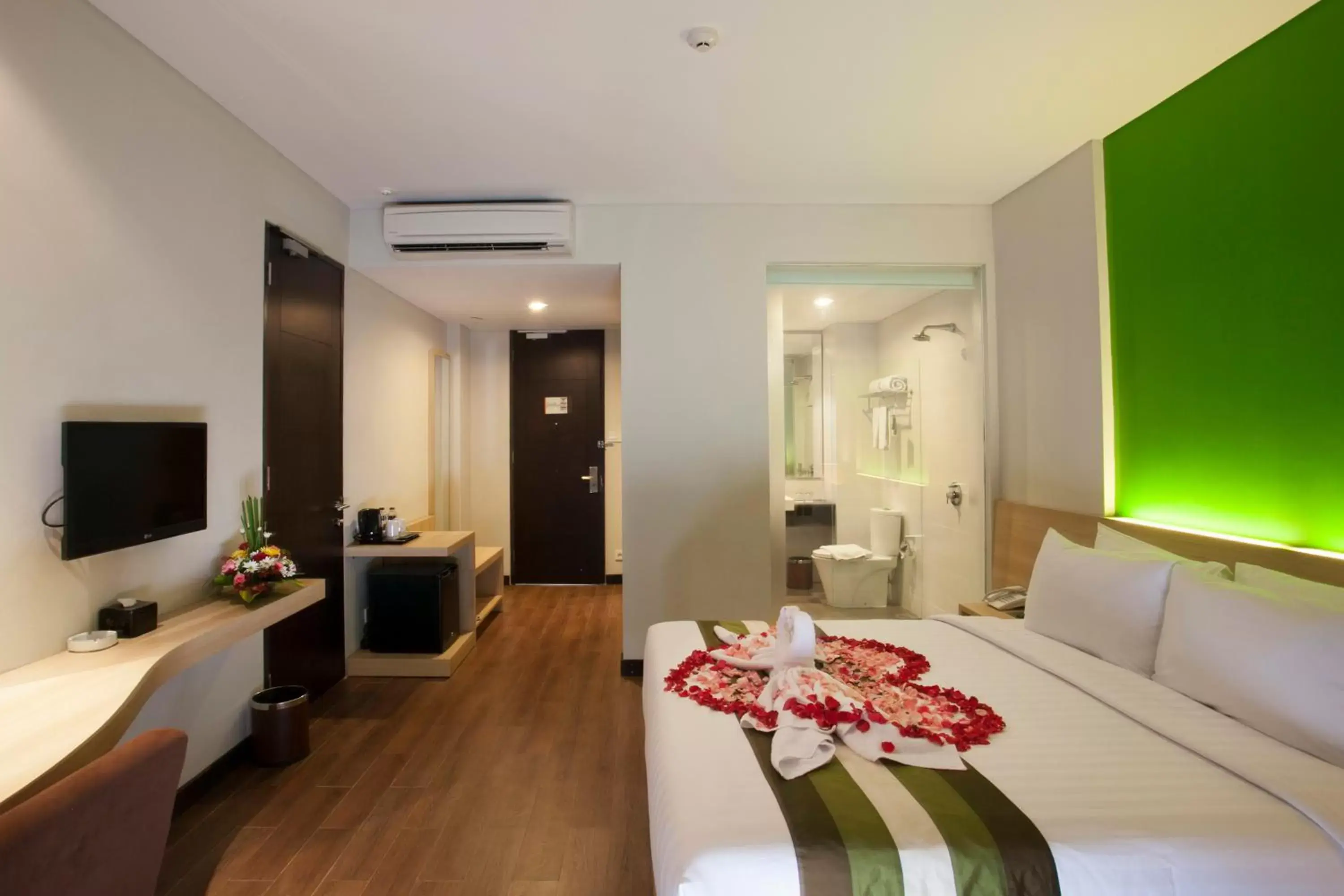 Bed in Grand Whiz Hotel Nusa Dua Bali