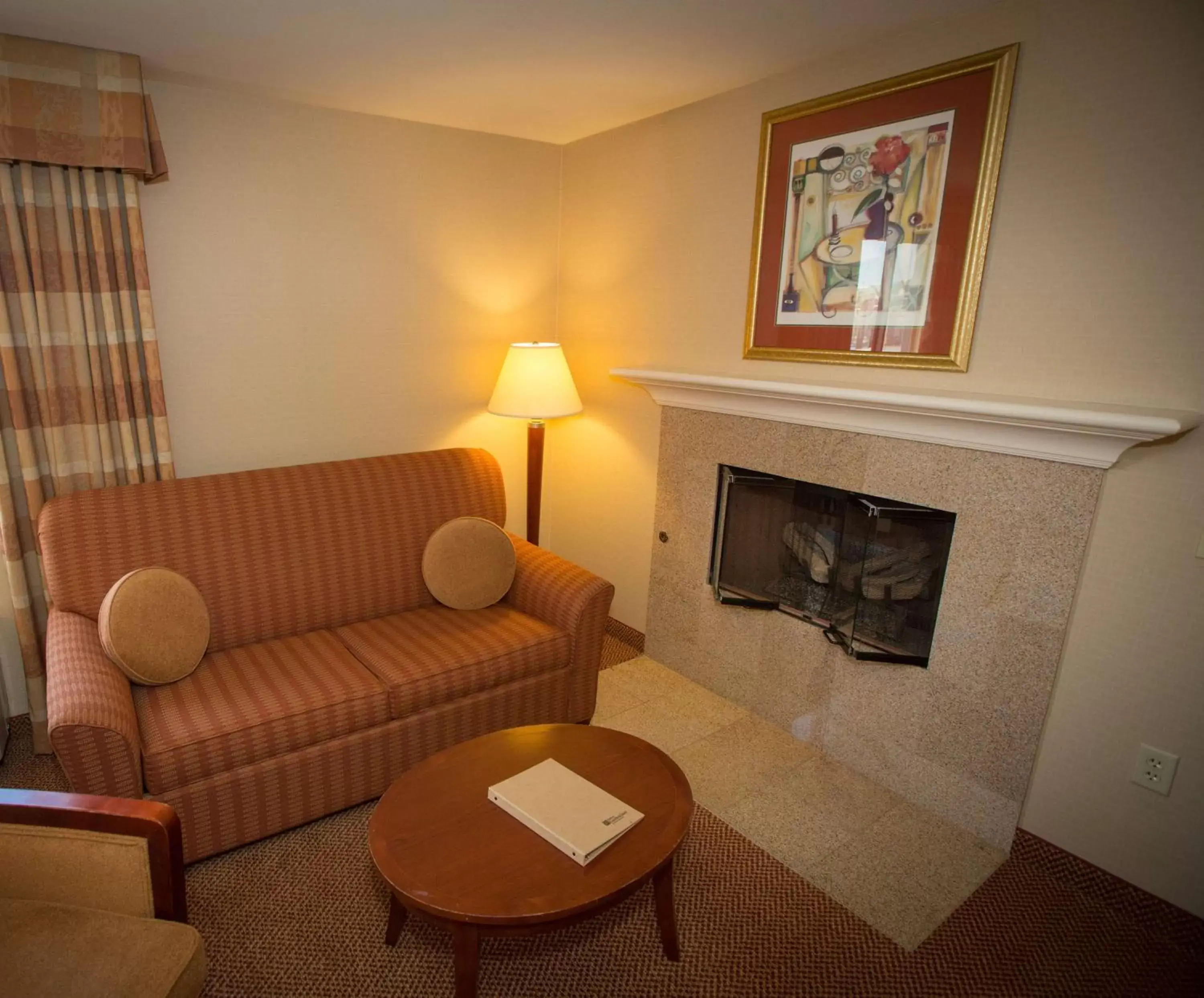 Living room, Seating Area in Hilton Garden Inn Montebello / Los Angeles