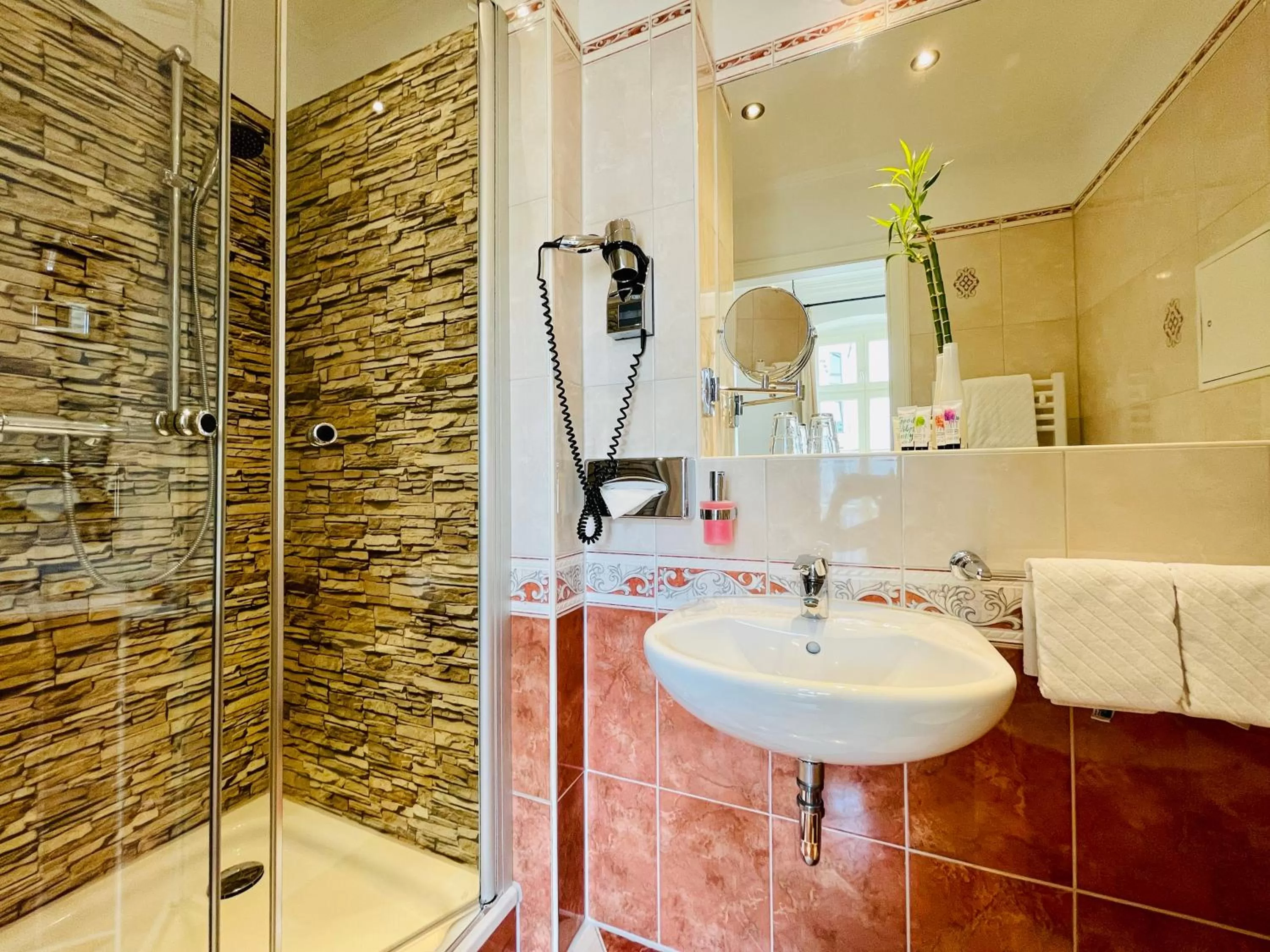 Bathroom in Garden Living - Boutique Hotel