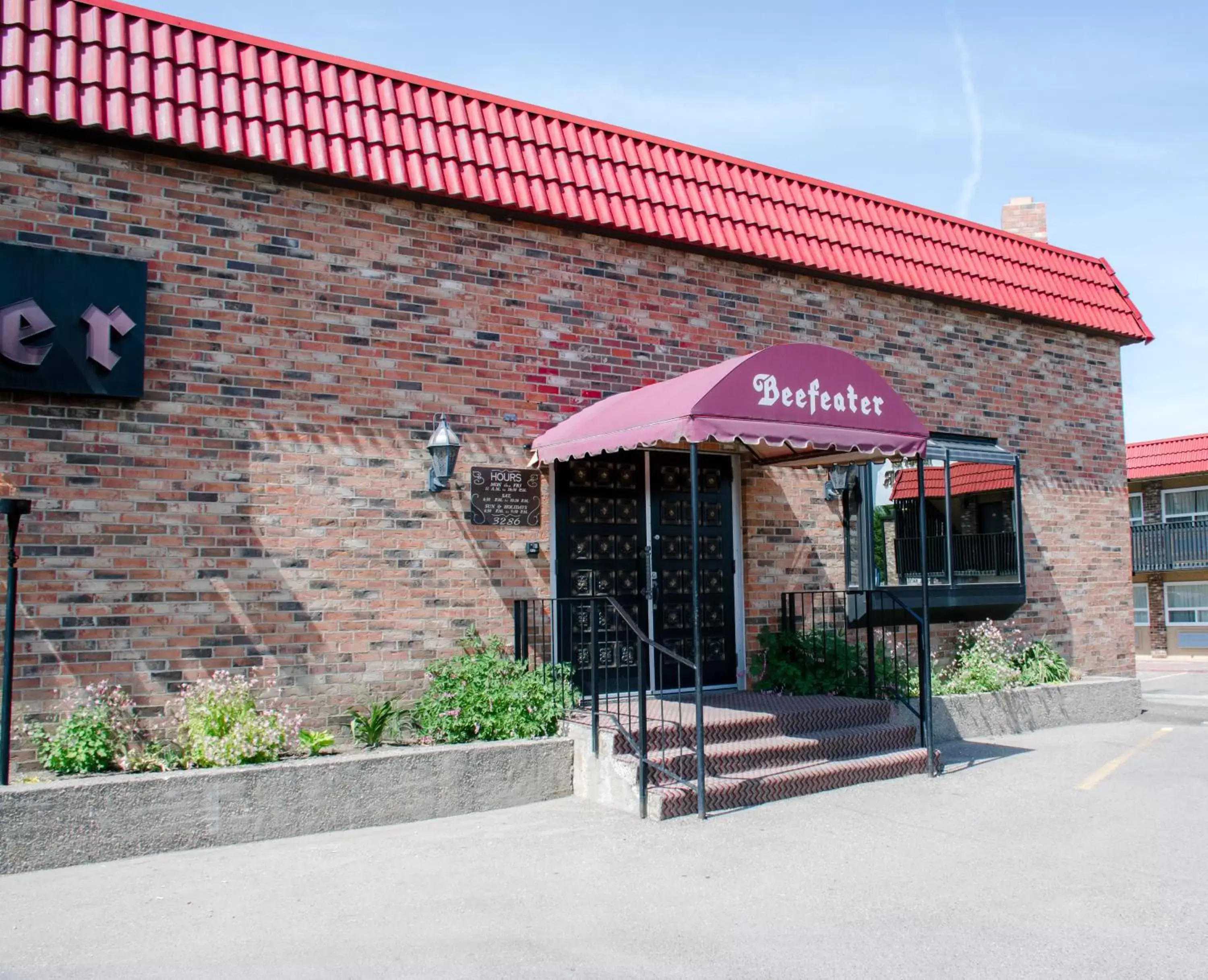 Facade/entrance, Property Building in Ramada by Wyndham Medicine Hat