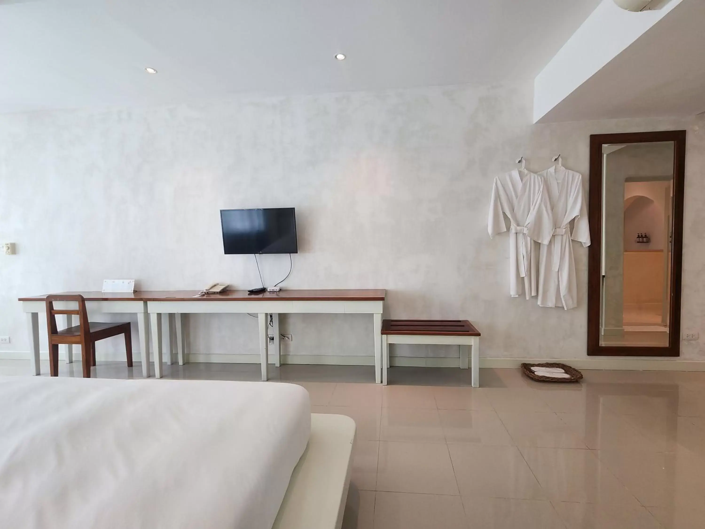 TV and multimedia, TV/Entertainment Center in The Oia Pai Resort