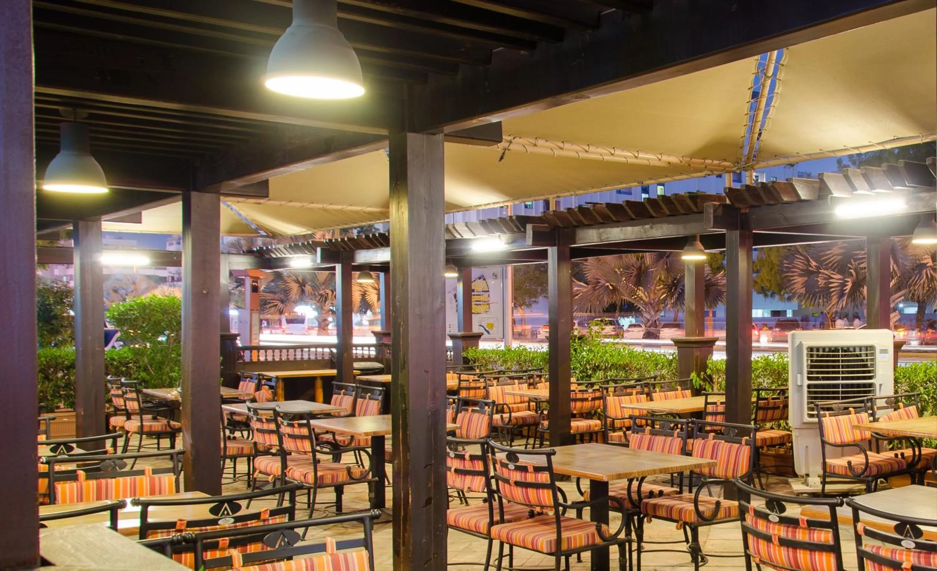 Restaurant/places to eat in Avenue Hotel Dubai