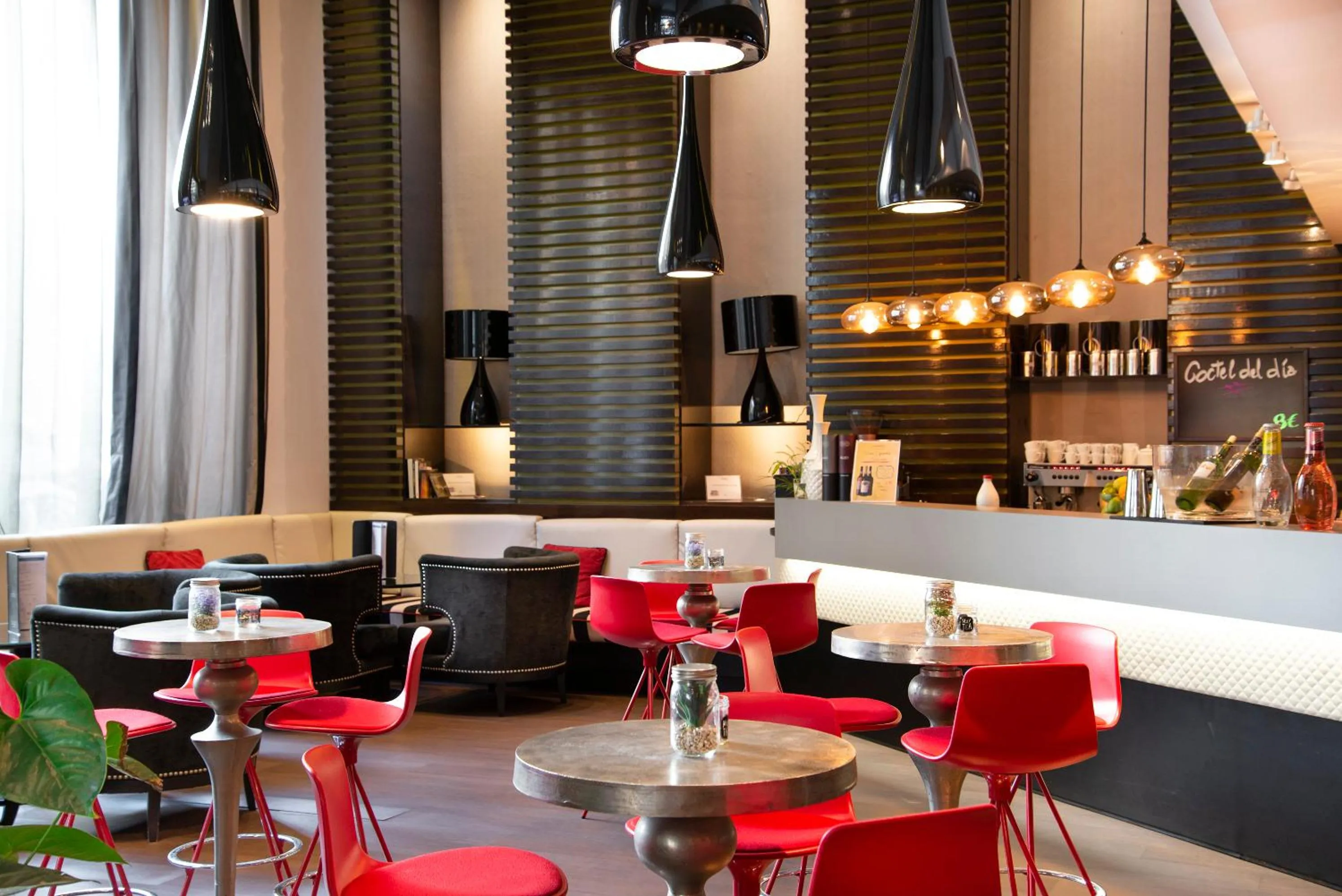 Restaurant/places to eat in Pestana Arena Barcelona