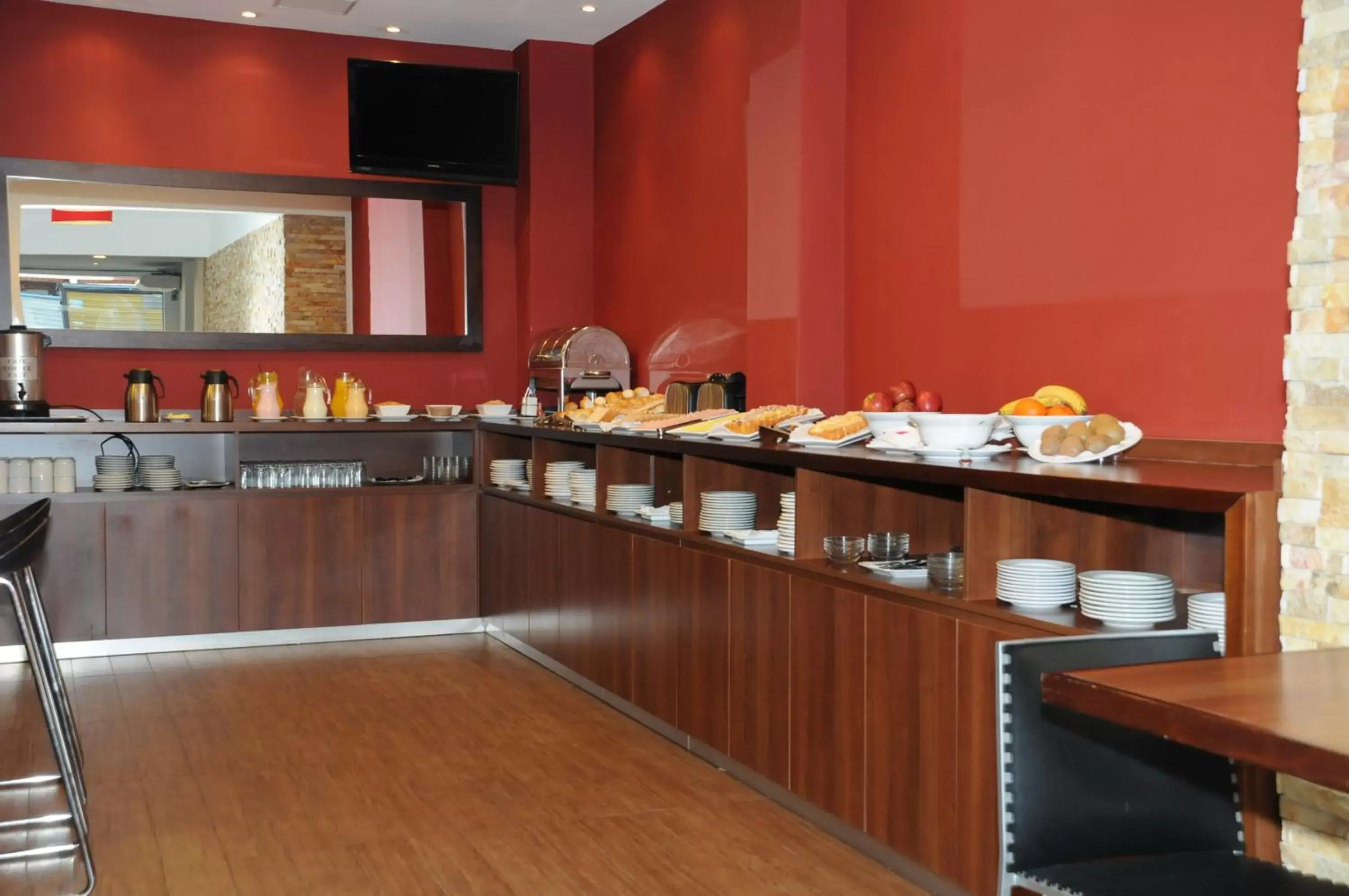 Restaurant/places to eat in Hotel California Restaurant/places to eat in Hotel California