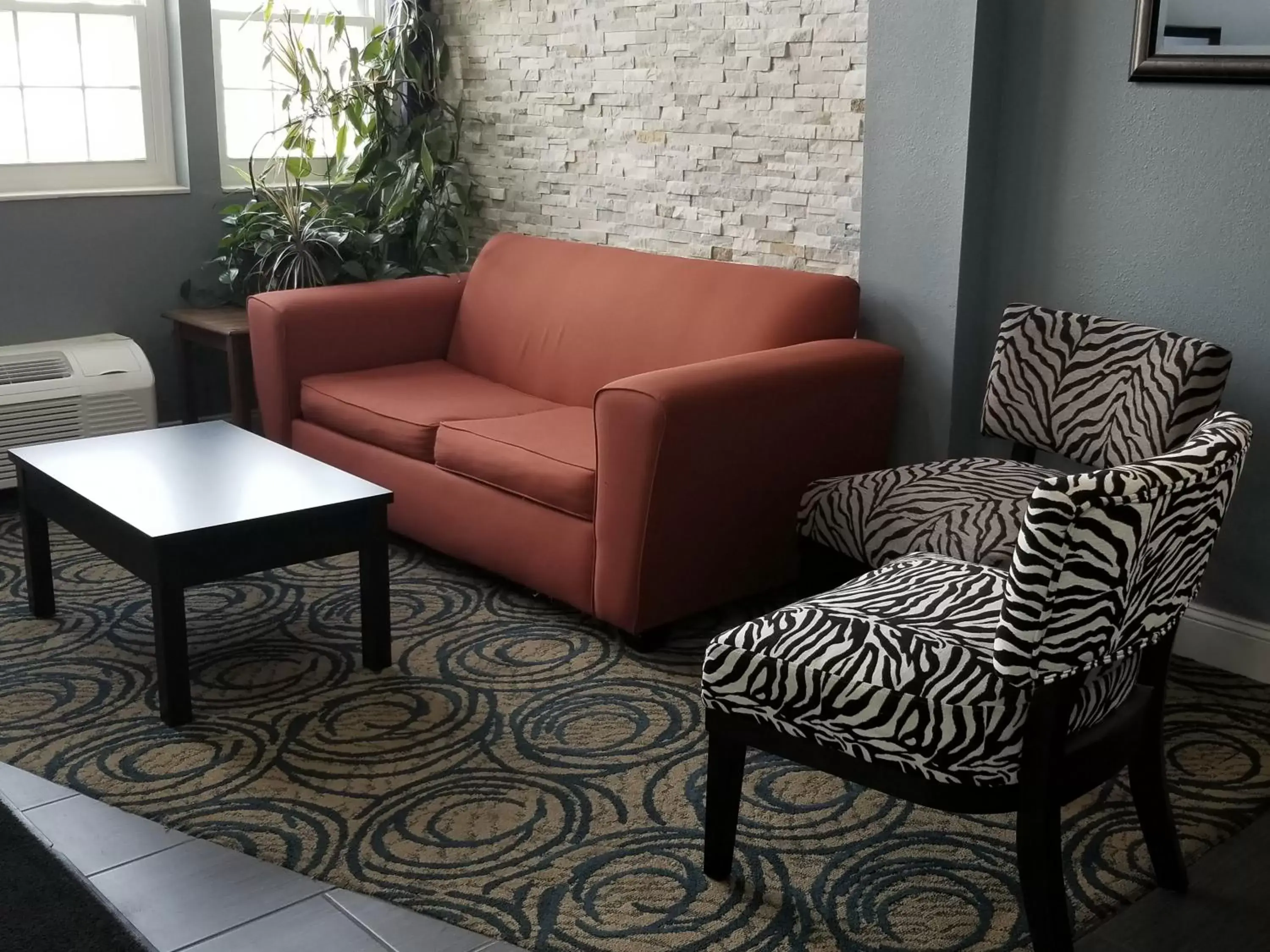 Seating Area in Microtel Inn & Suites by Wyndham Riverside