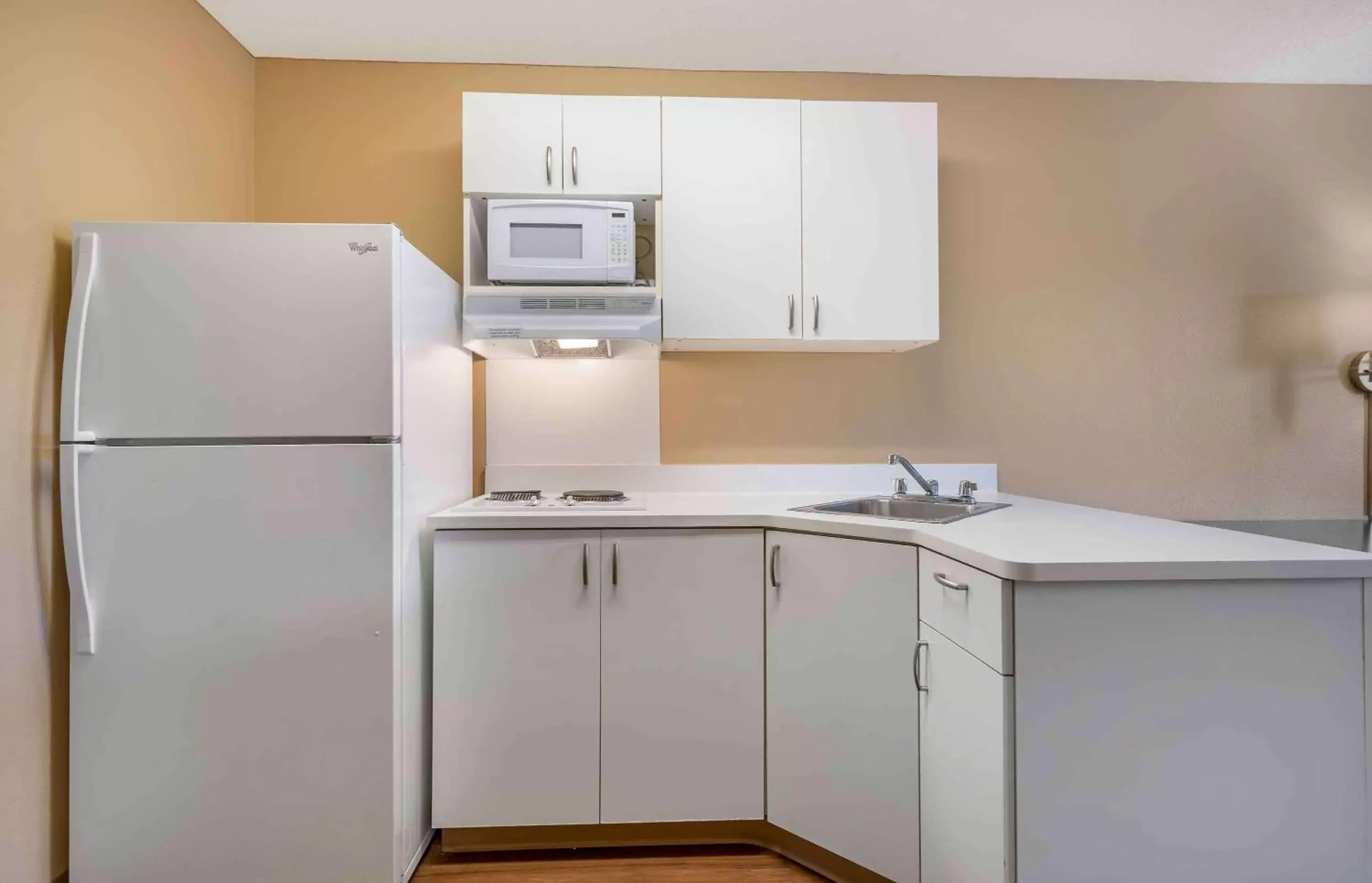 Bedroom, Kitchen/Kitchenette in Extended Stay America Suites - San Jose - Edenvale - North
