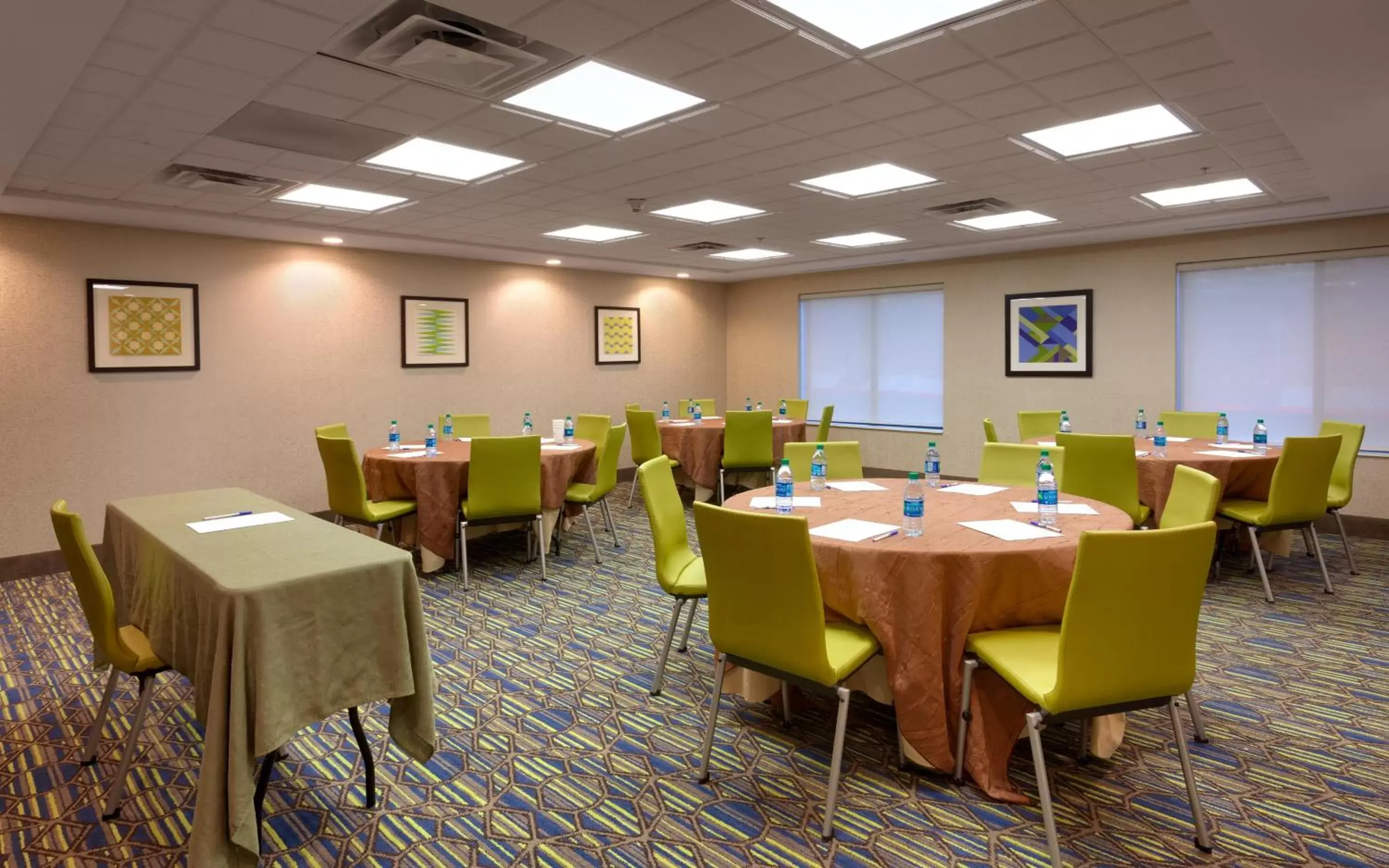 Meeting/conference room in Holiday Inn Express El Paso I-10 East, an IHG Hotel