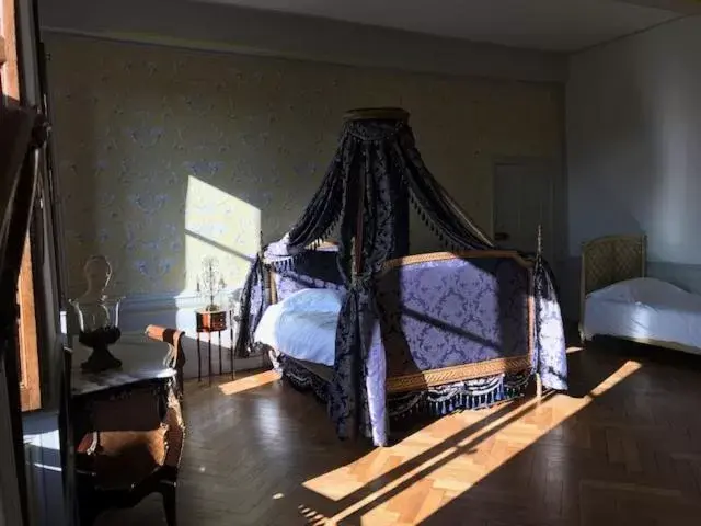 Bed in Château de Varennes