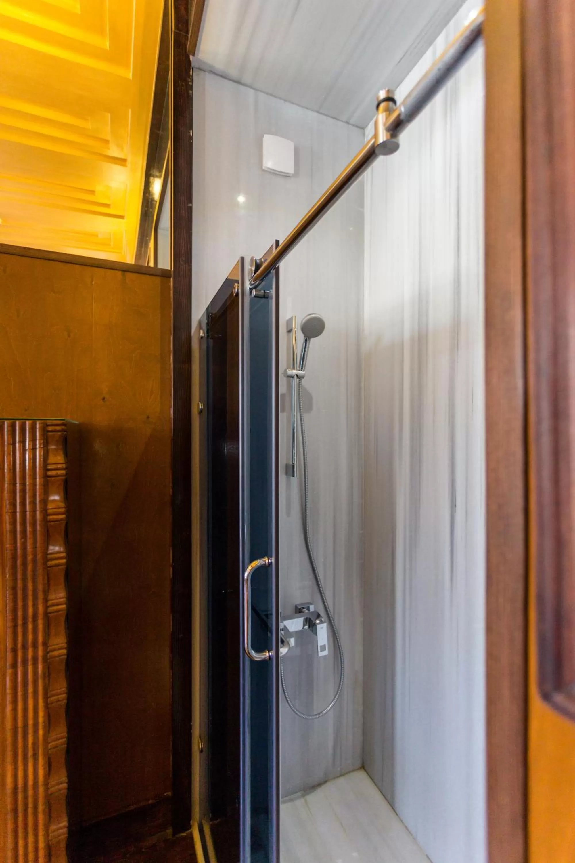 Shower in Castle in Old Town