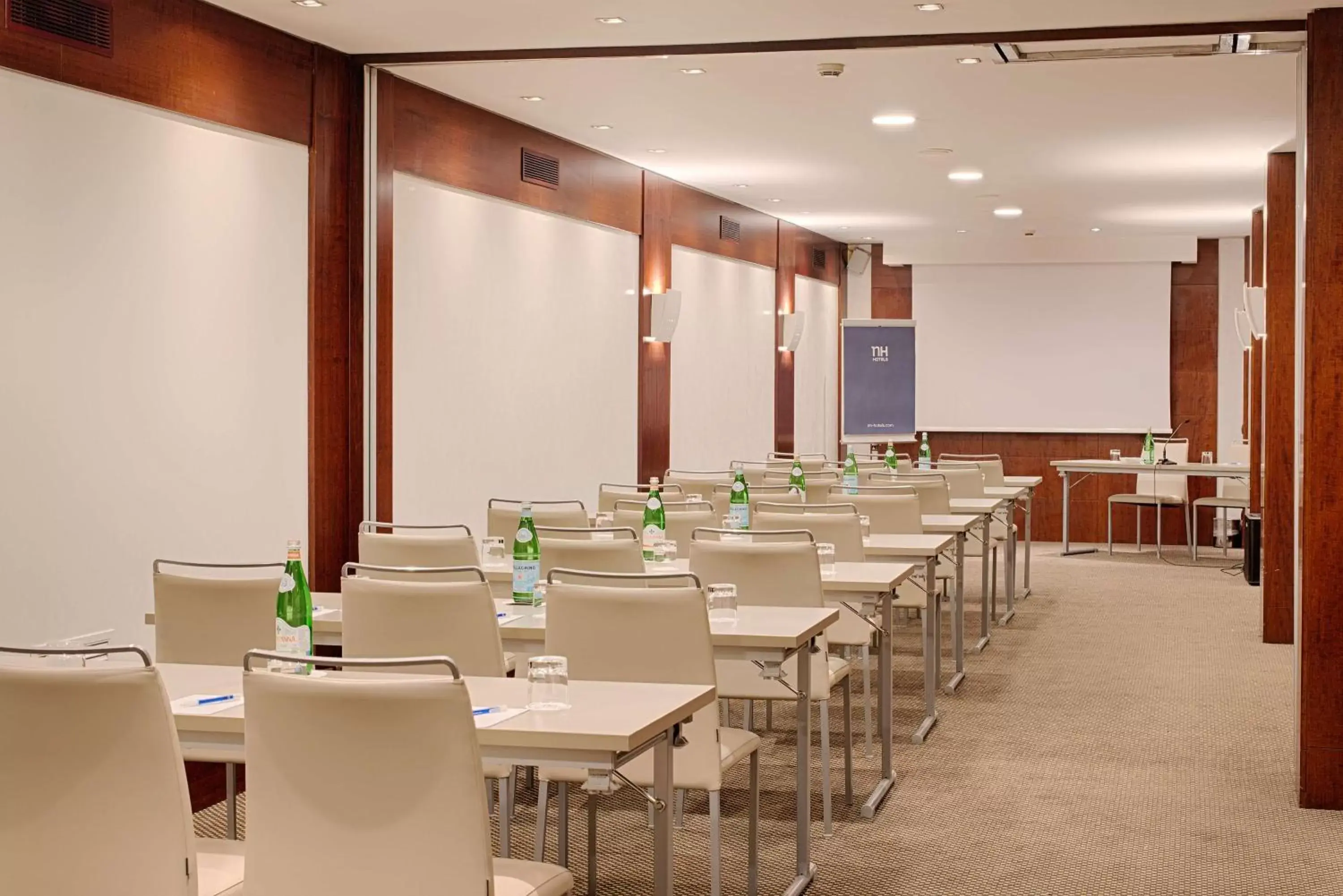 Meeting/conference room in NH Firenze