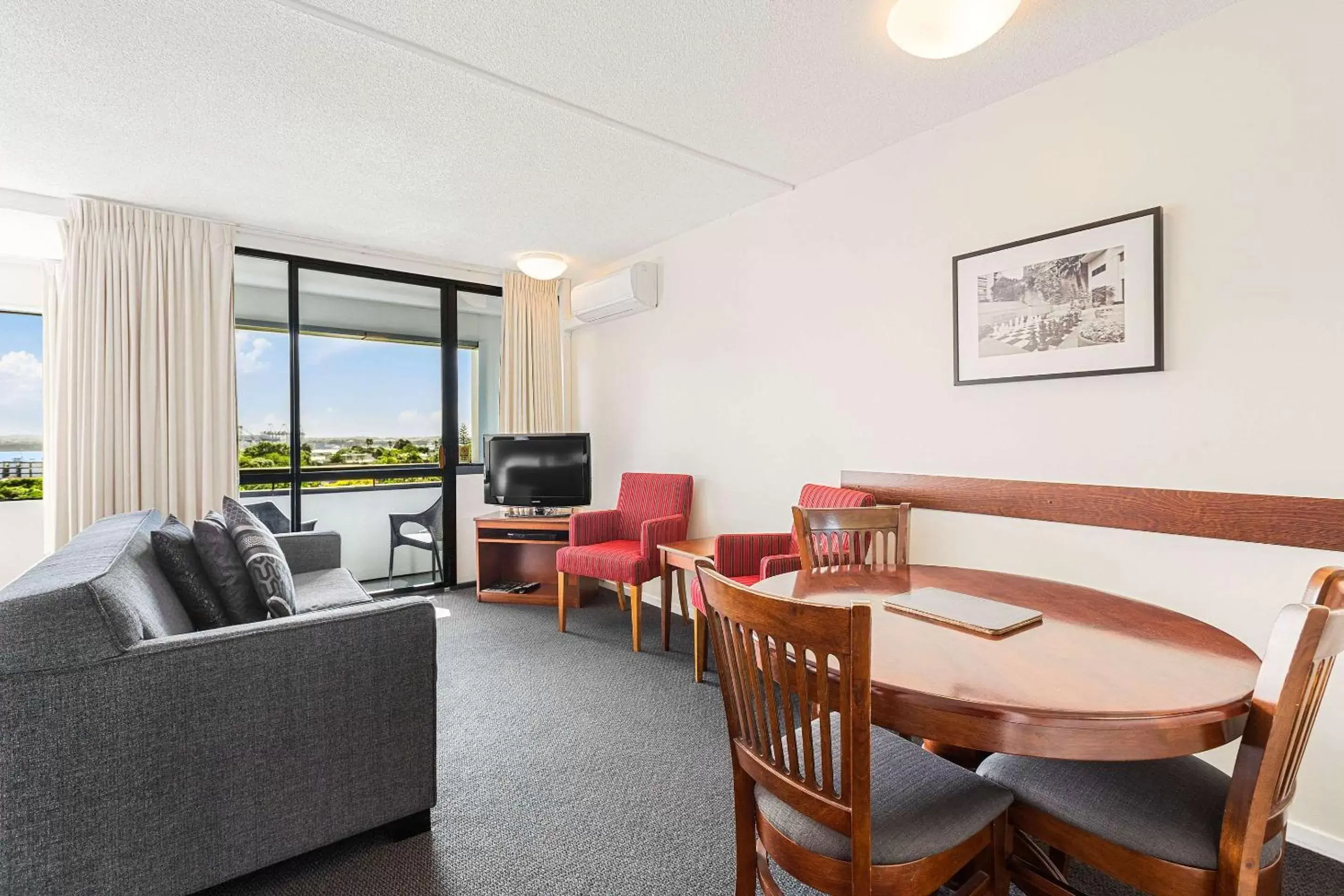 Photo of the whole room, Seating Area in The Parnell Hotel & Conference Centre