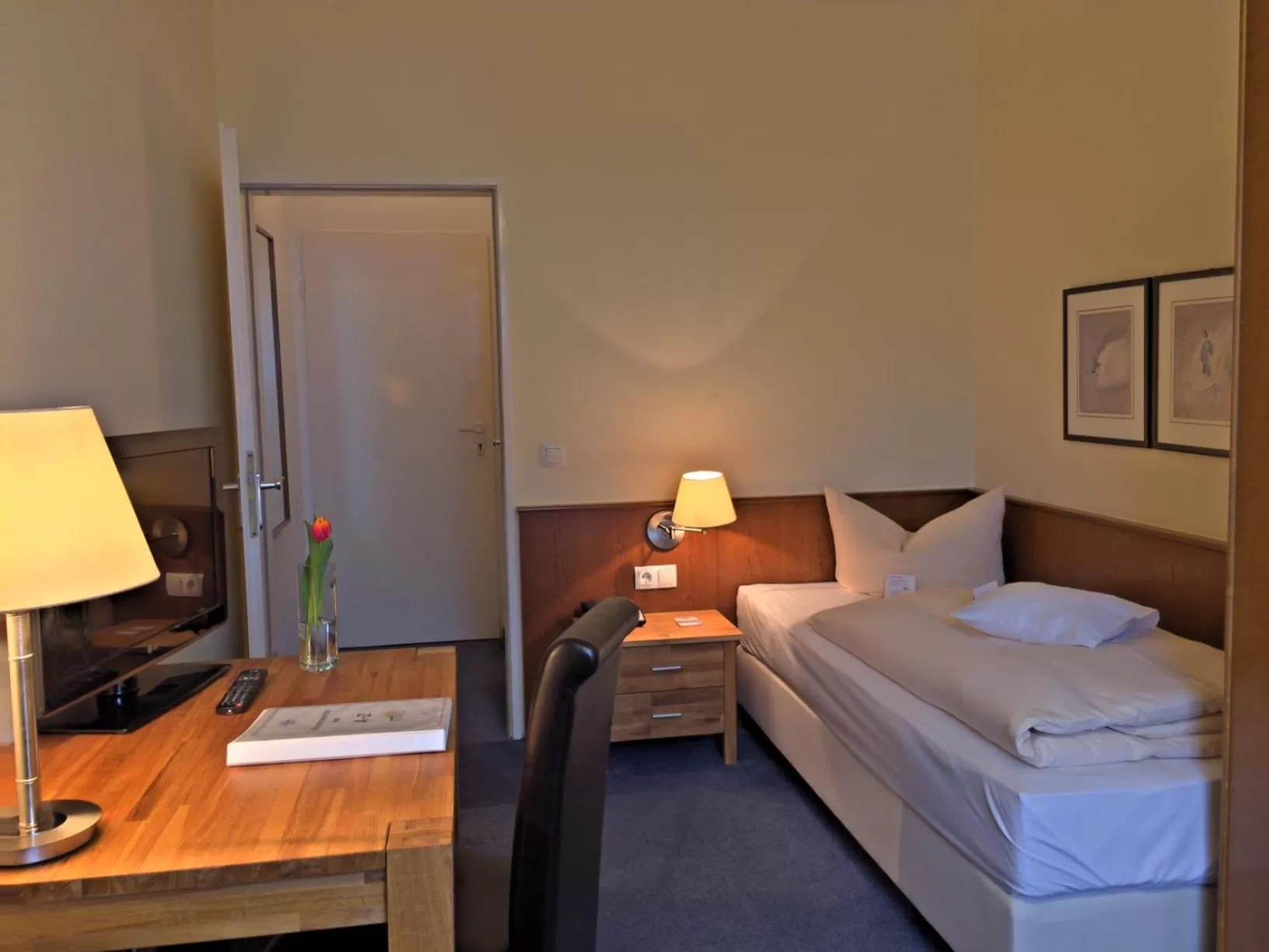 Bed in Hotel Gersfelder Hof