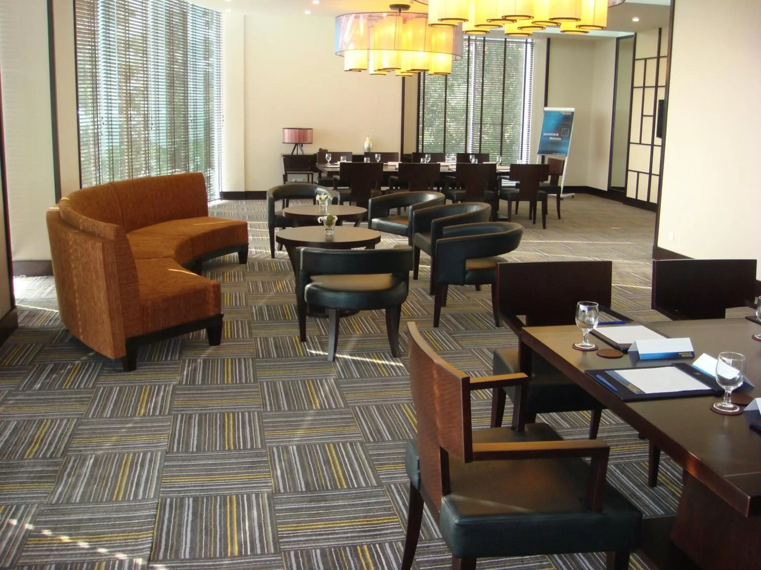 Business facilities in Novotel Ha Long Bay Hotel