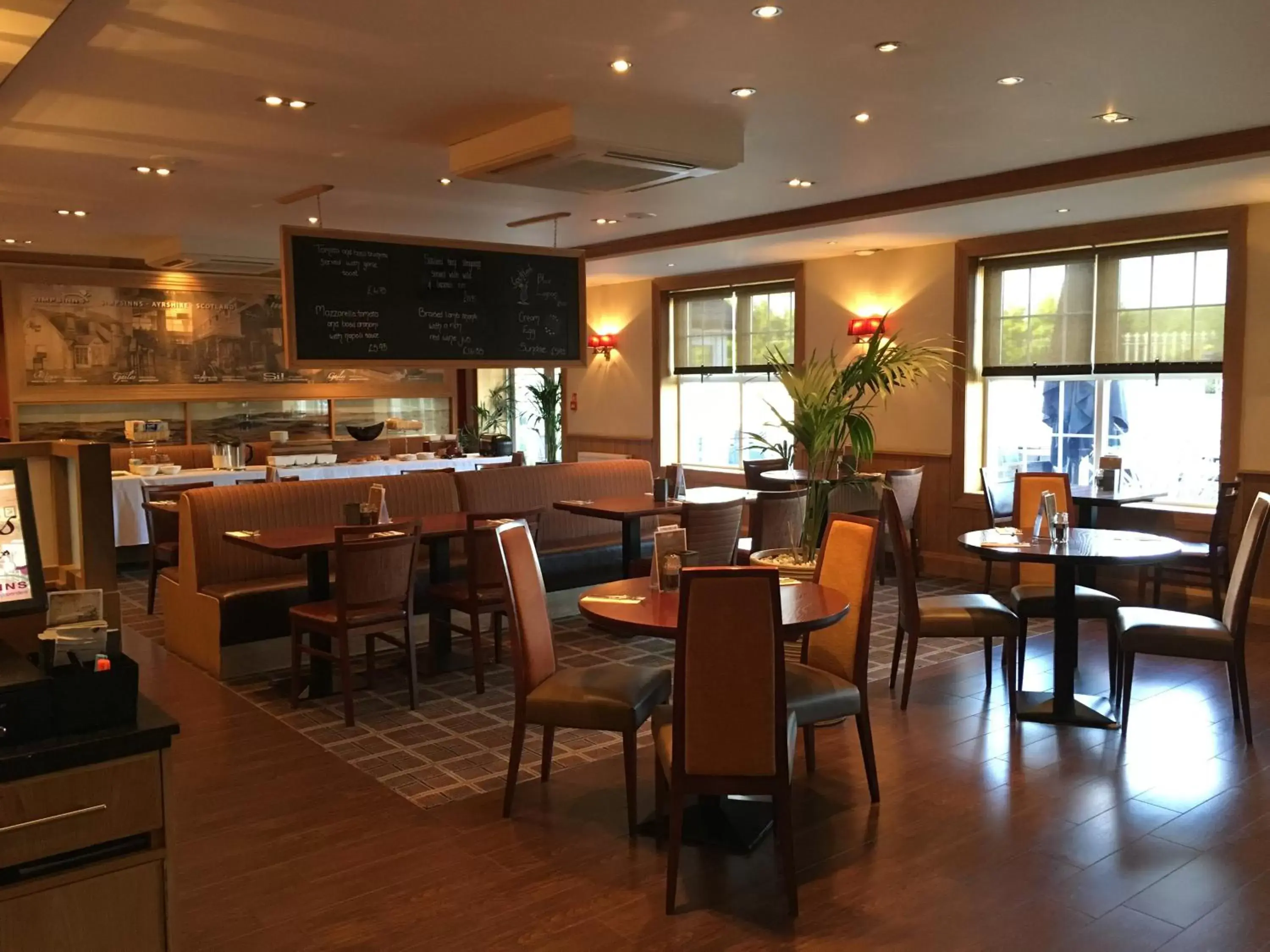 Seating area, Restaurant/Places to Eat in Old Loans Inn