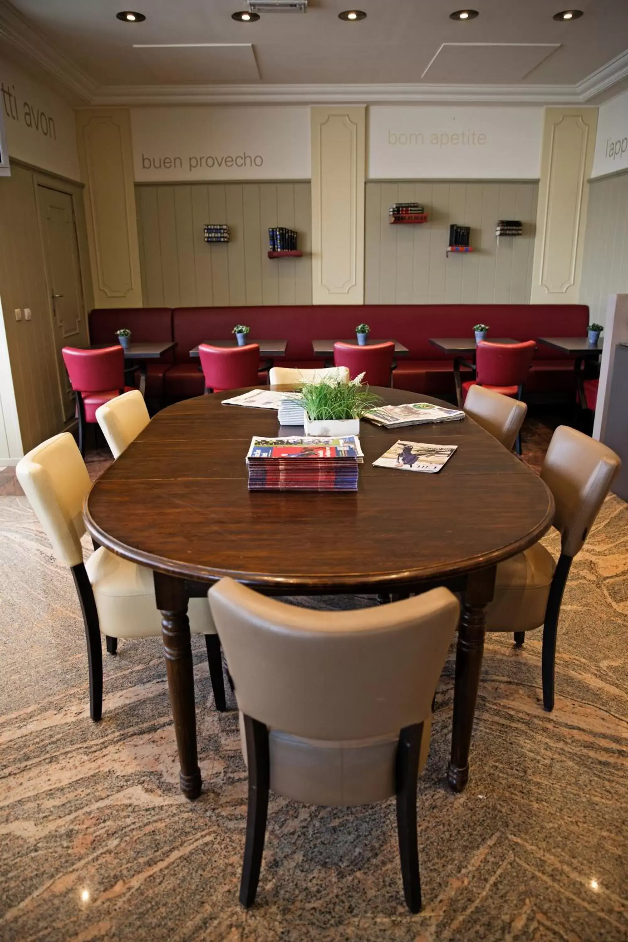 Seating area, Restaurant/Places to Eat in Antwerp Harbour Hotel