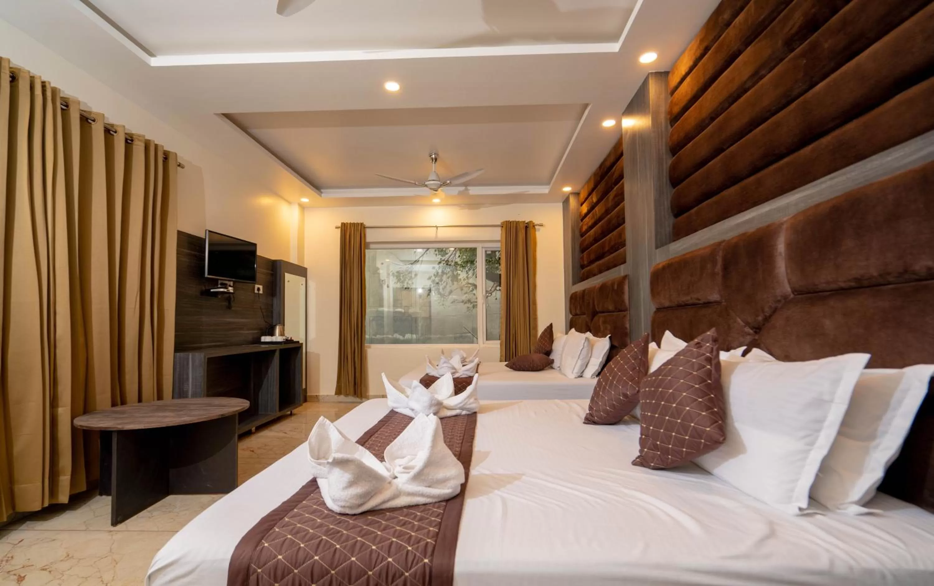 Bed in Hotel The Vaishvik