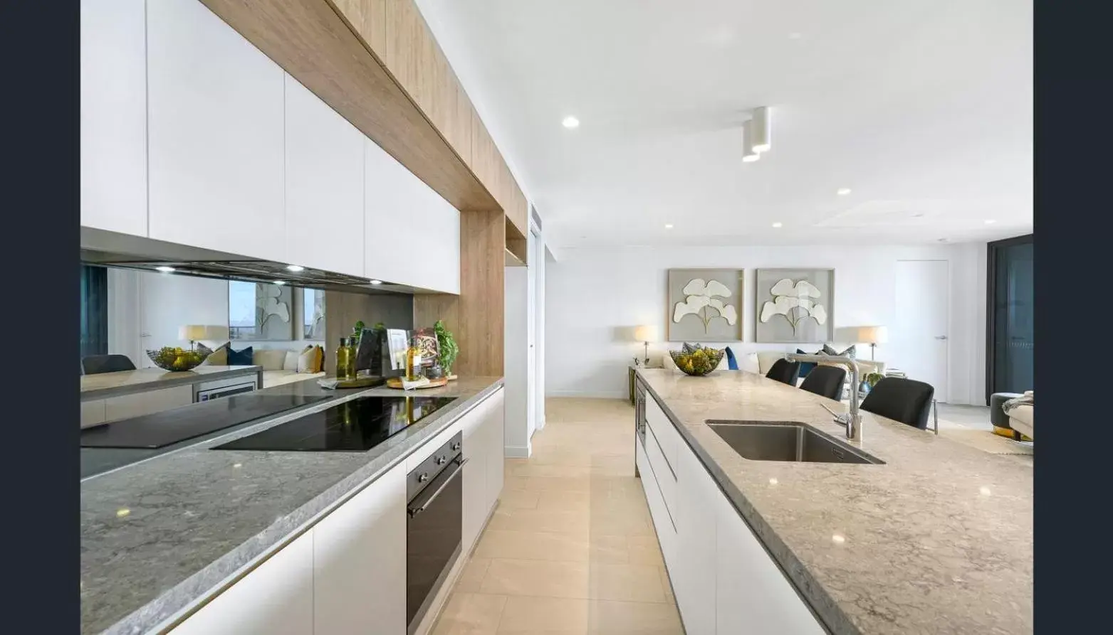 Kitchen/Kitchenette in Vue Broadbeach