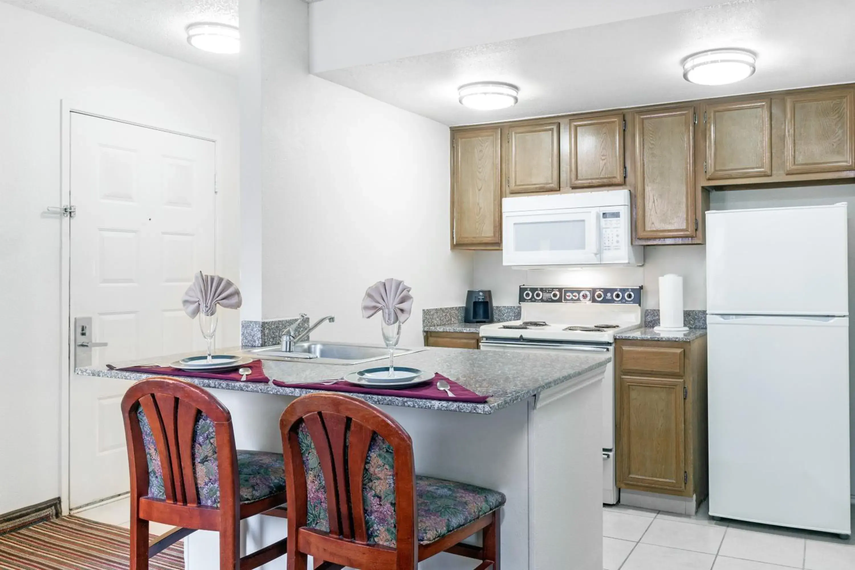 Loft Suite with One King and One Queen Bed - Smoking in Hawthorn Suites by Wyndham Richardson Loft Suite with One King and One Queen Bed - Smoking in Hawthorn Suites by Wyndham Richardson