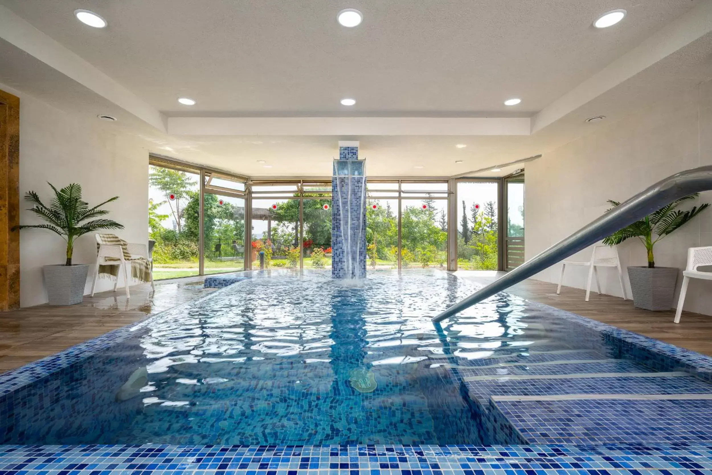 Spa and wellness centre/facilities, Swimming Pool in Hacienda Forest View Hotel