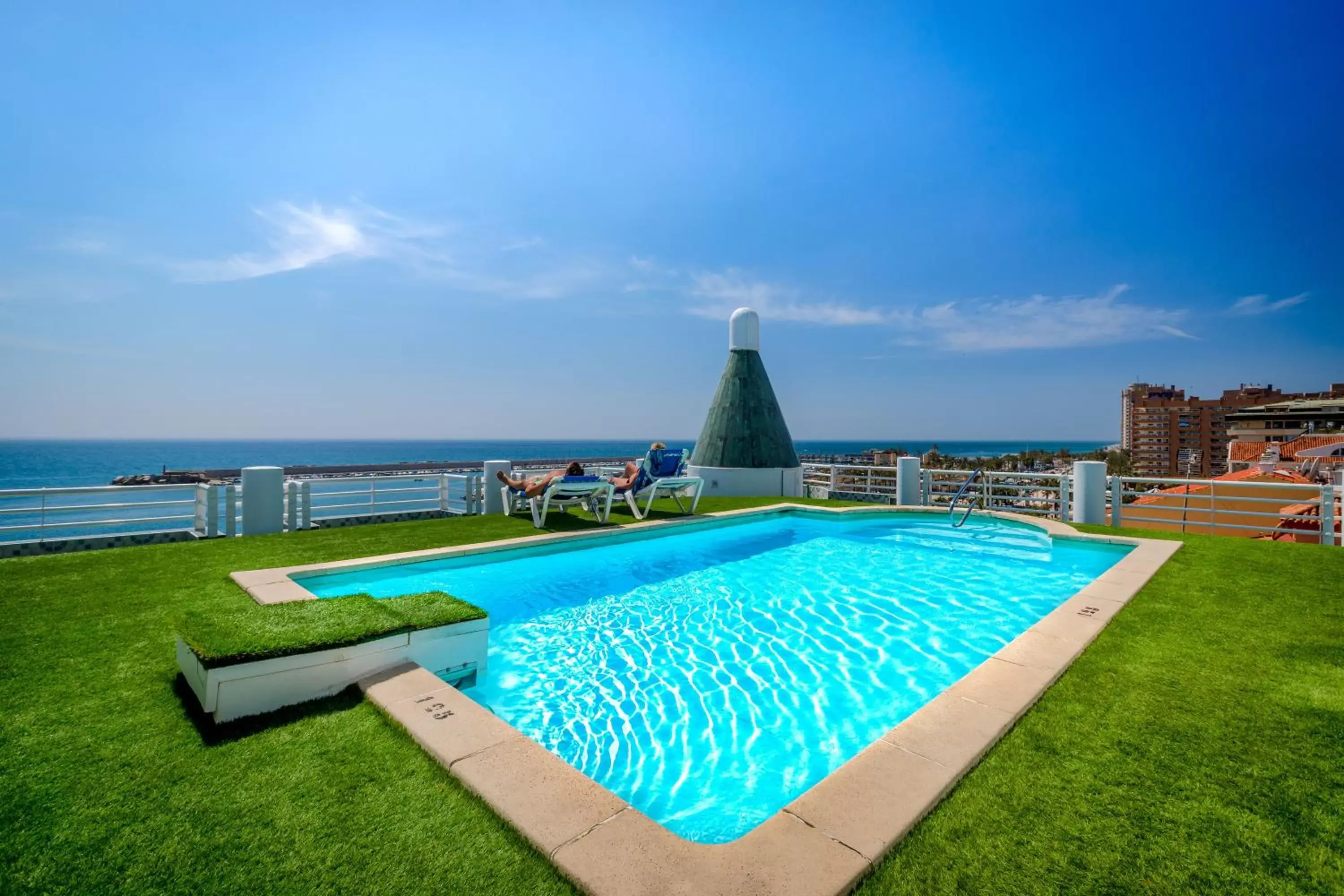 Swimming Pool in Hotel Villa de Laredo