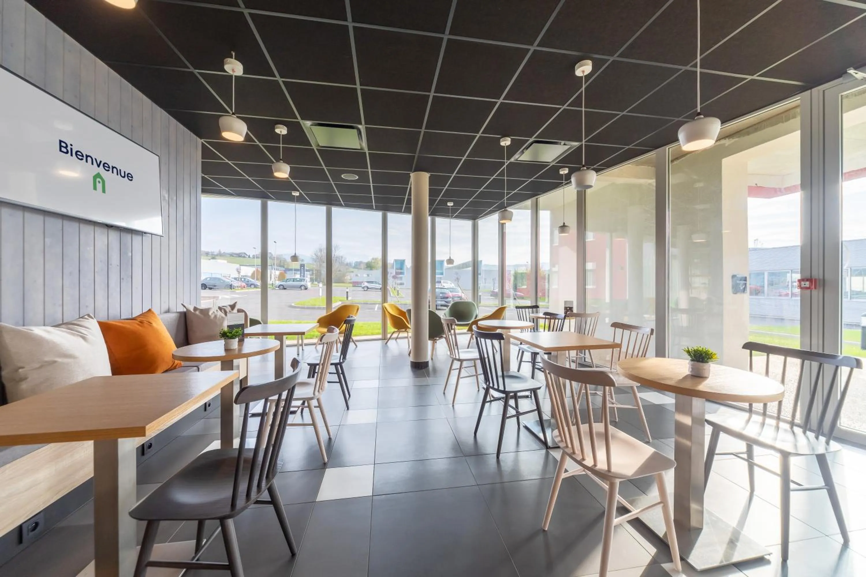 Restaurant/places to eat in Campanile Annemasse Est Findrol CHAL