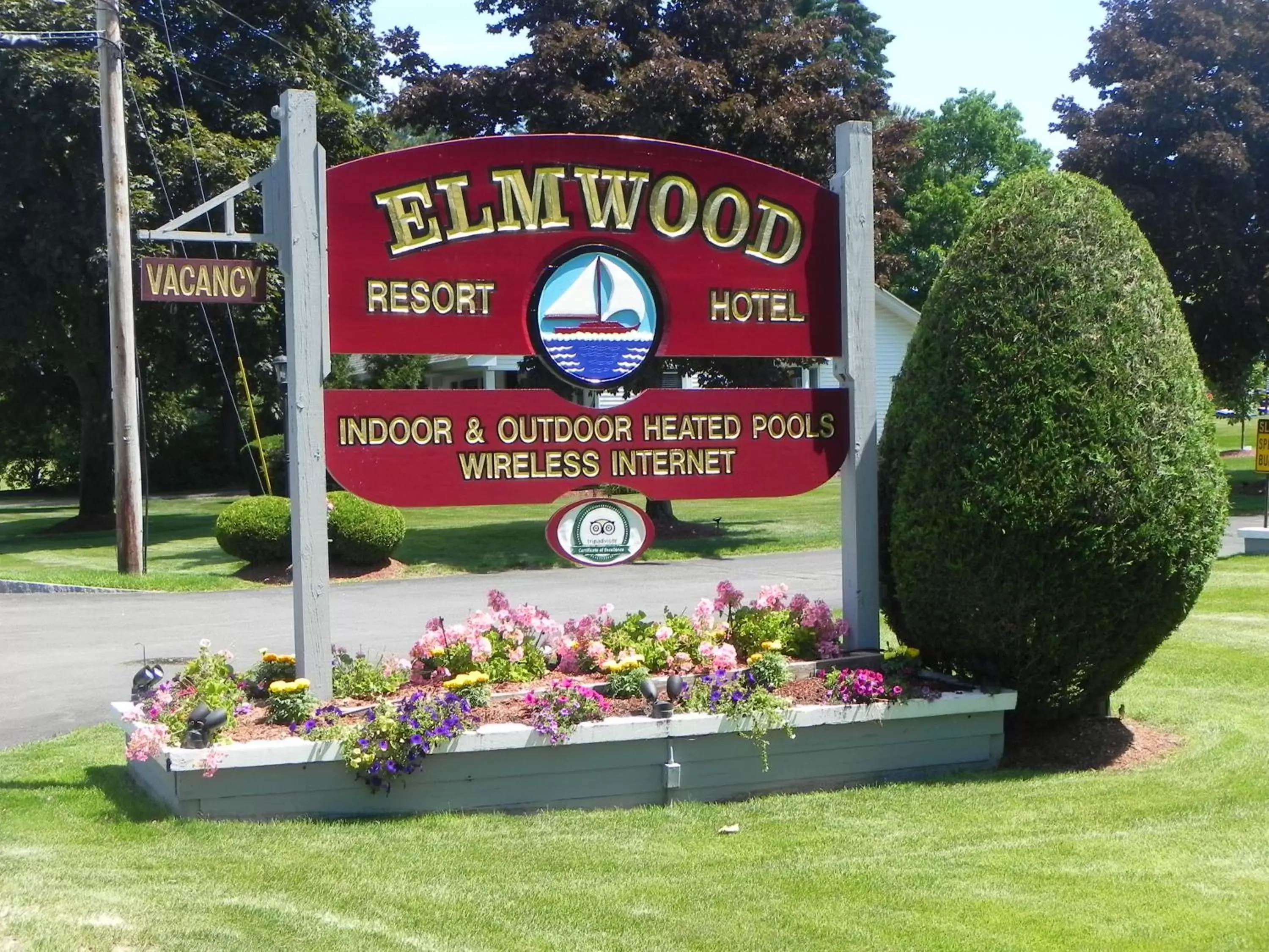 Property logo or sign in Elmwood Resort Hotel