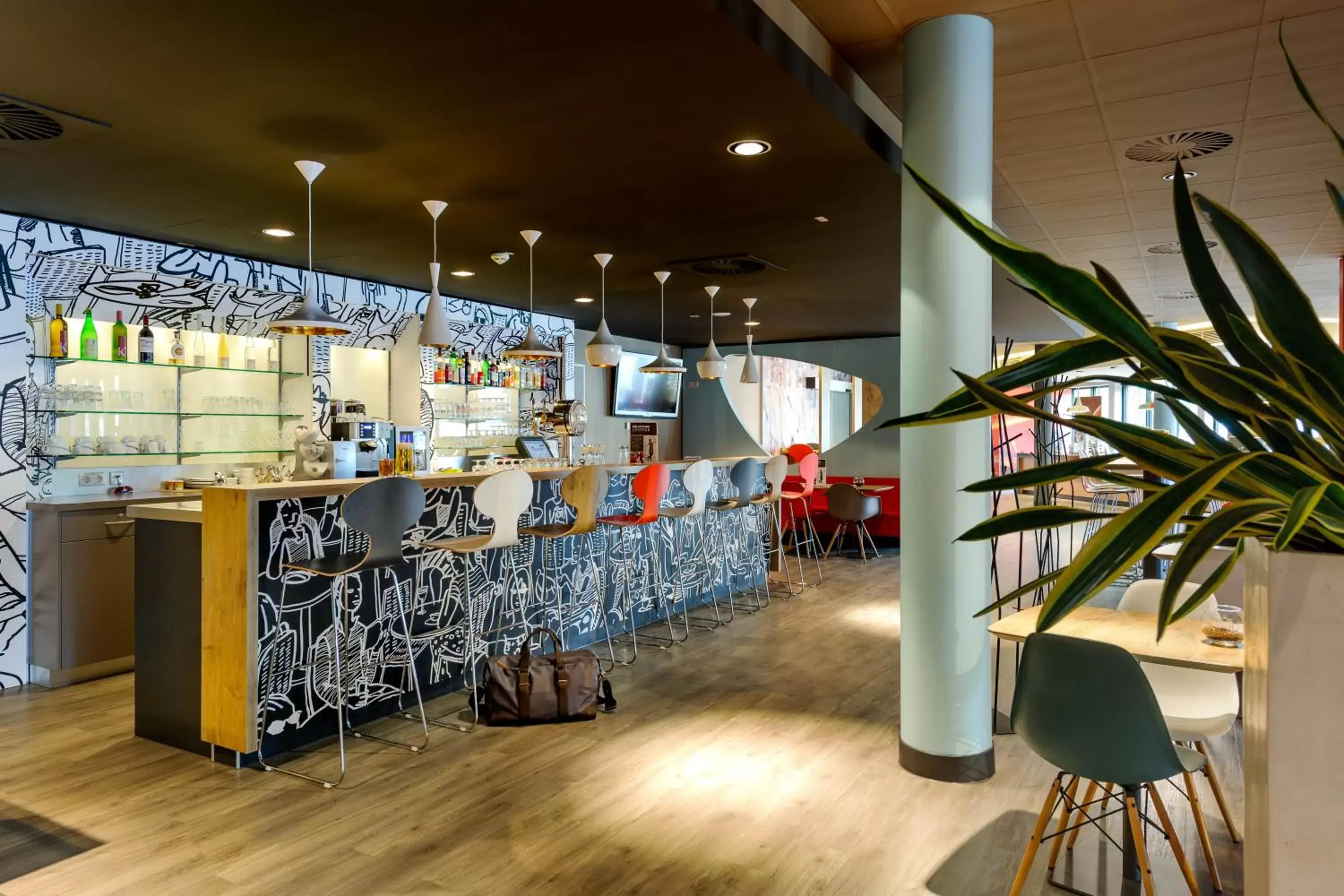 Lounge or bar in ibis Konstanz Lounge or bar in ibis Konstanz