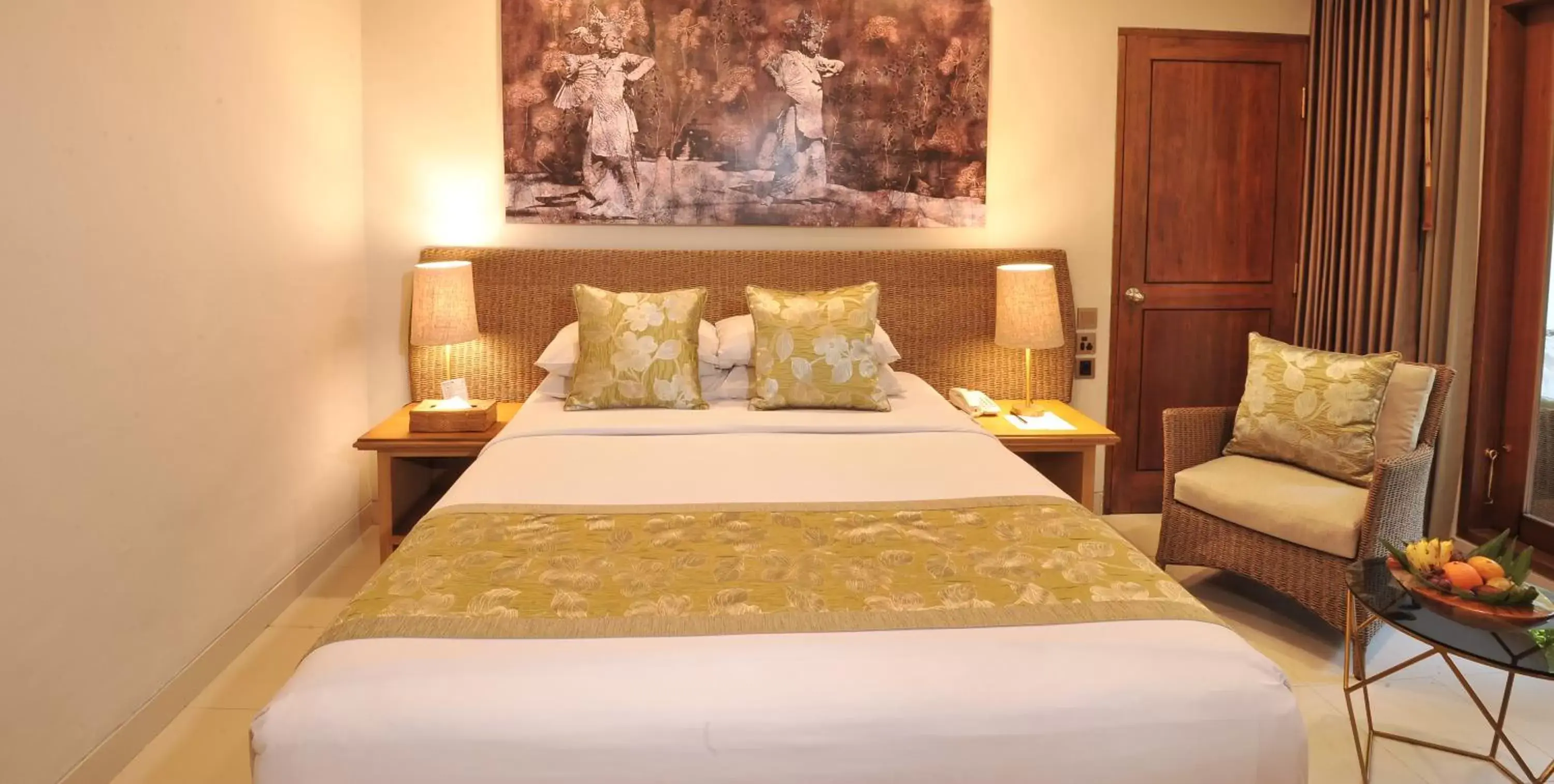 Bedroom, Bed in Puri Raja Hotel