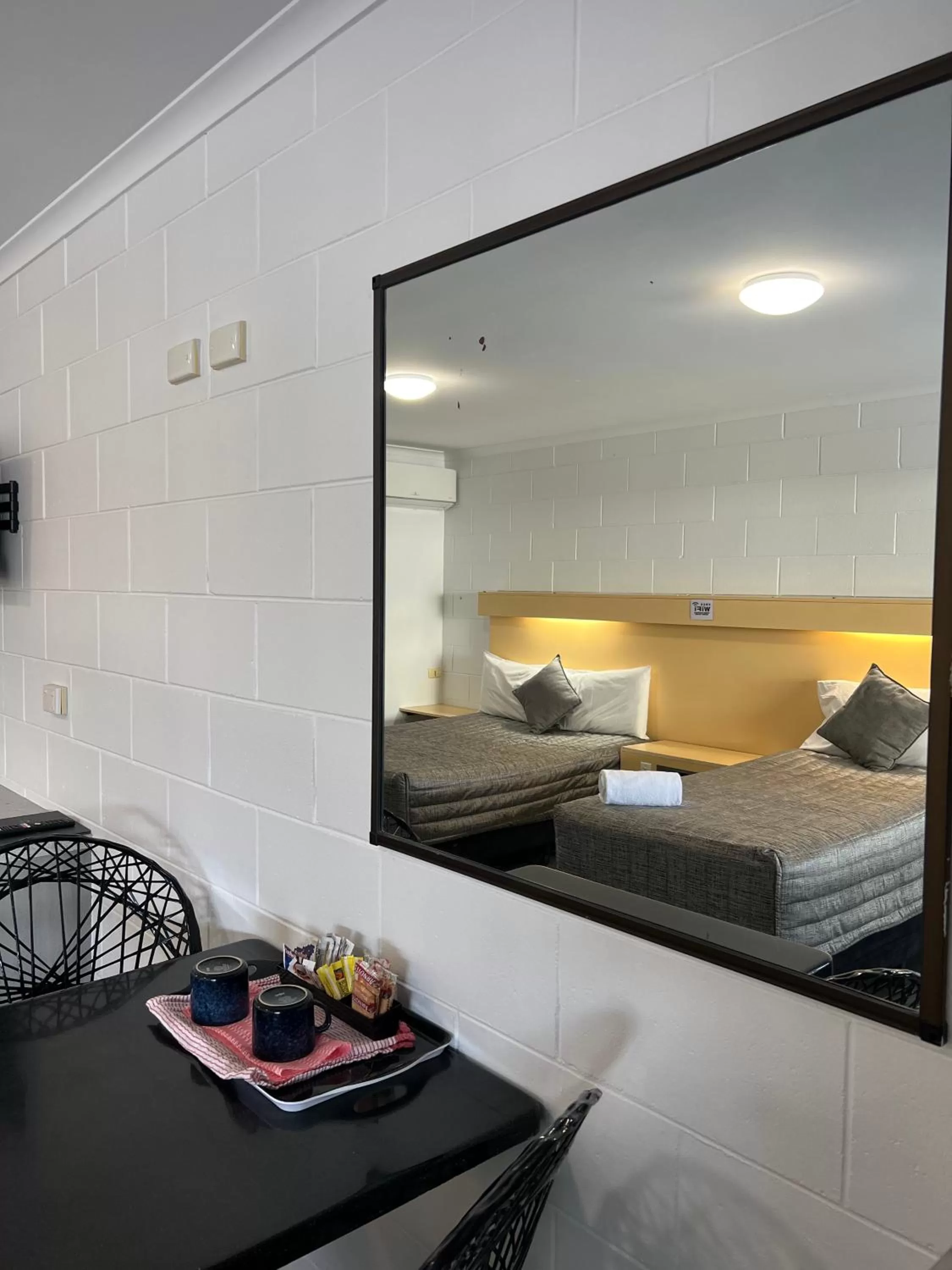 Bedroom, Bed in Y Motels Rockhampton