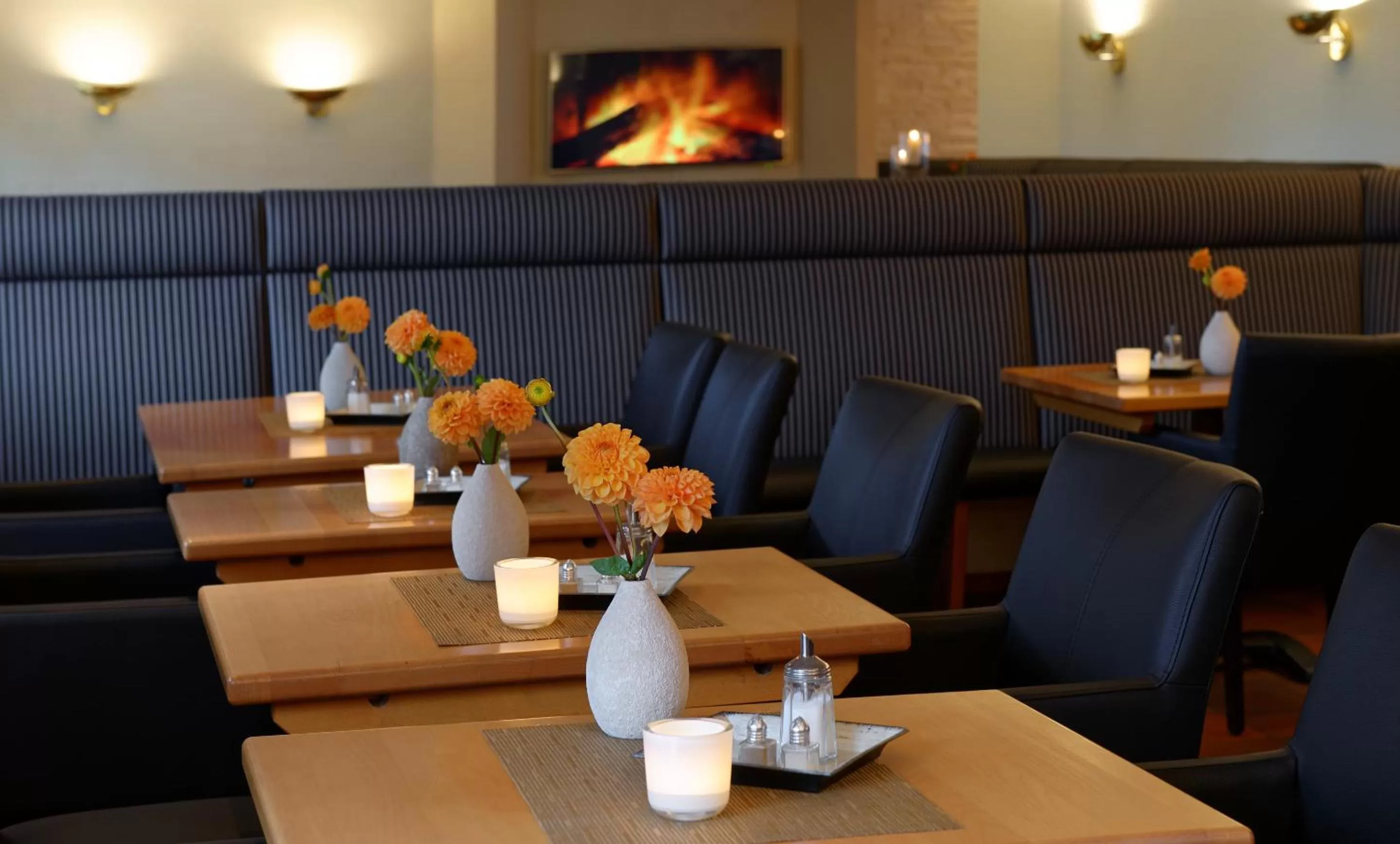 Restaurant/places to eat in Trend Hotel