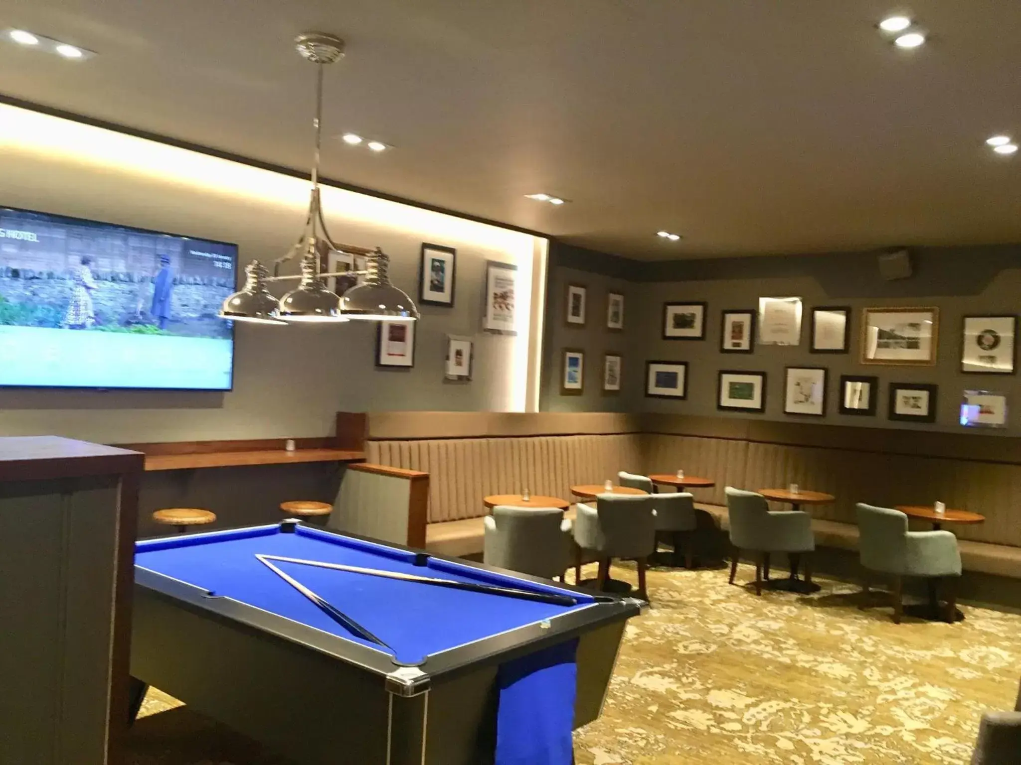 Communal lounge/ TV room, Billiards in The Station Hotel
