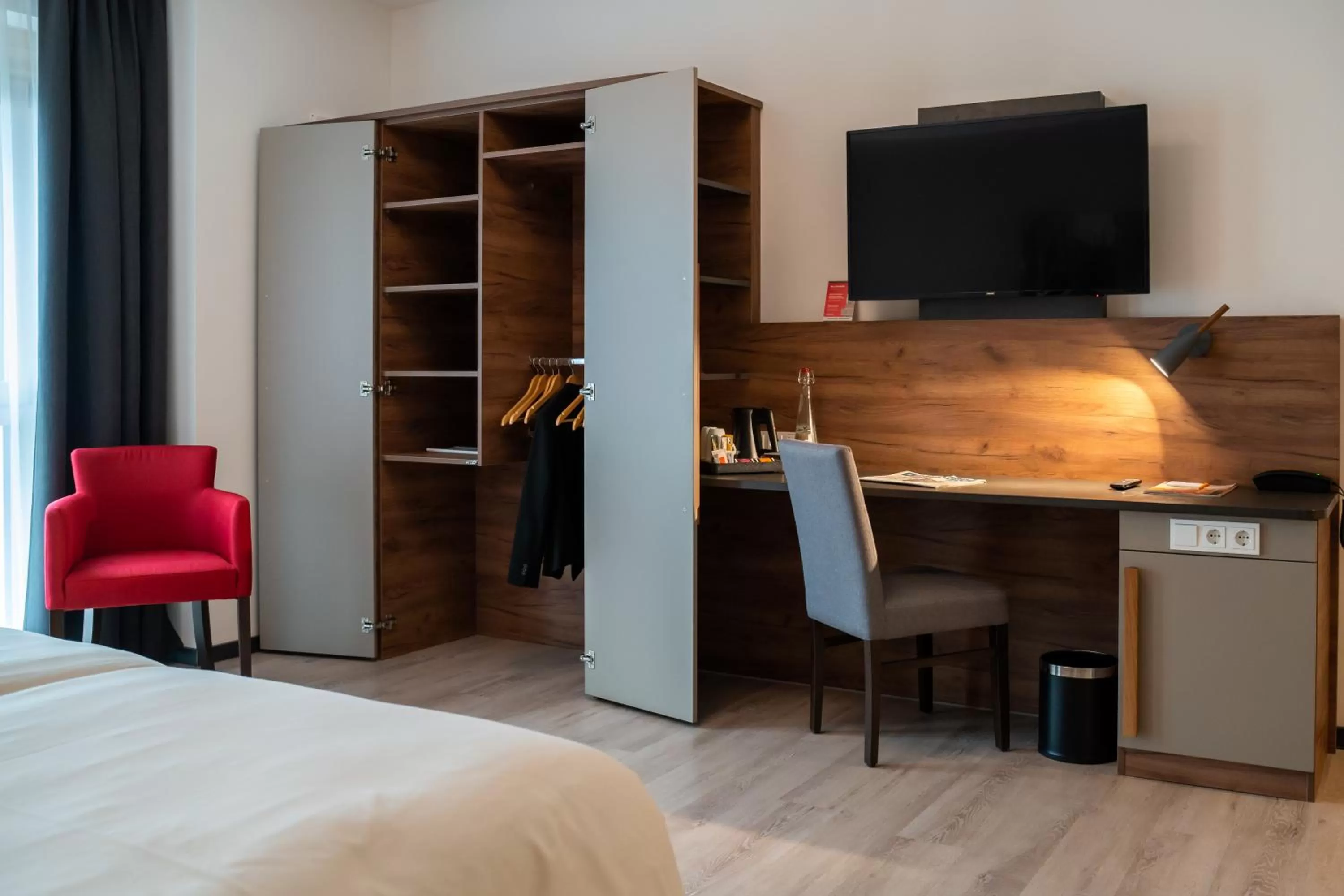 Photo of the whole room, Bed in Hotel INCLUDiO