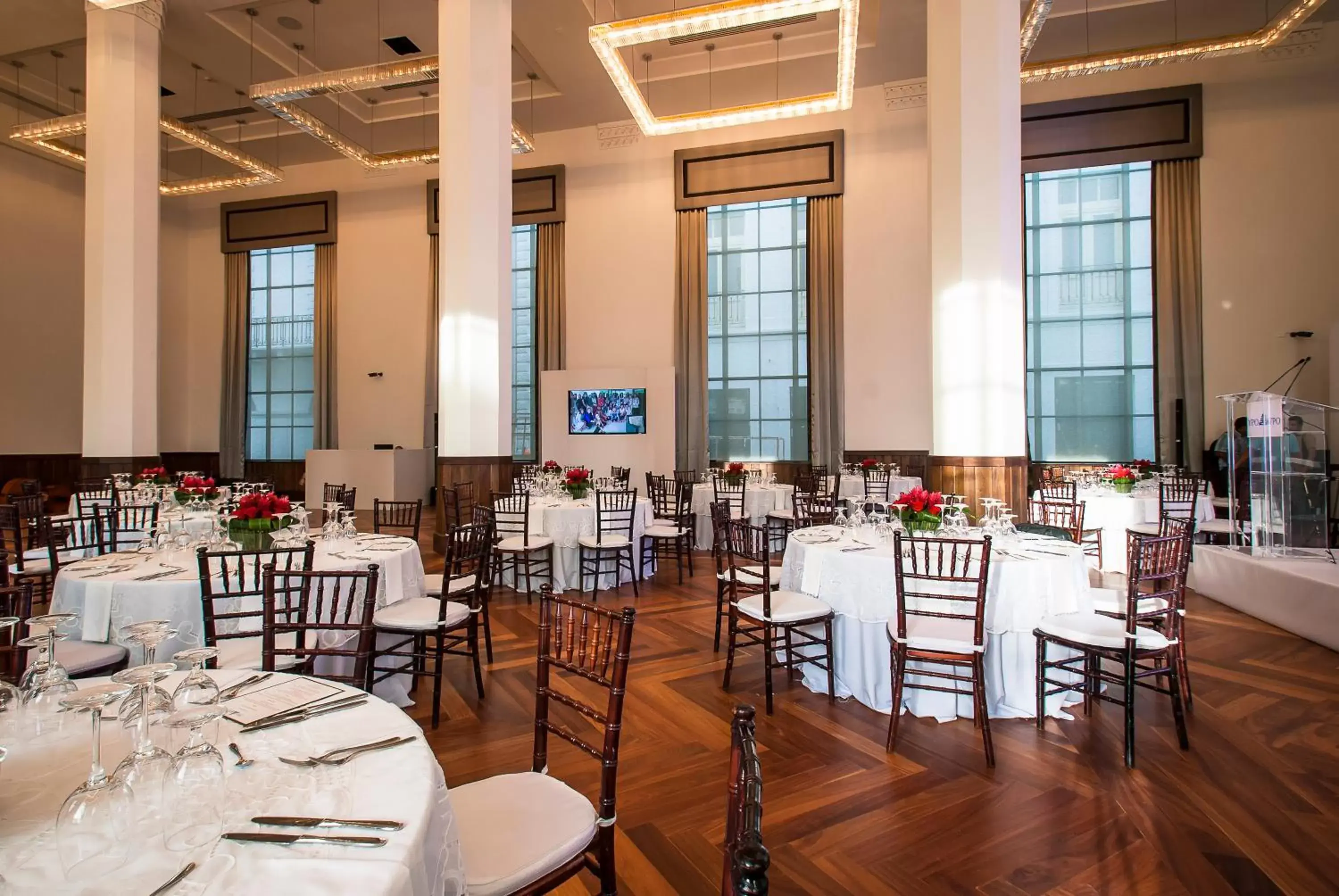 Banquet/Function facilities, Restaurant/Places to Eat in American Trade Hotel