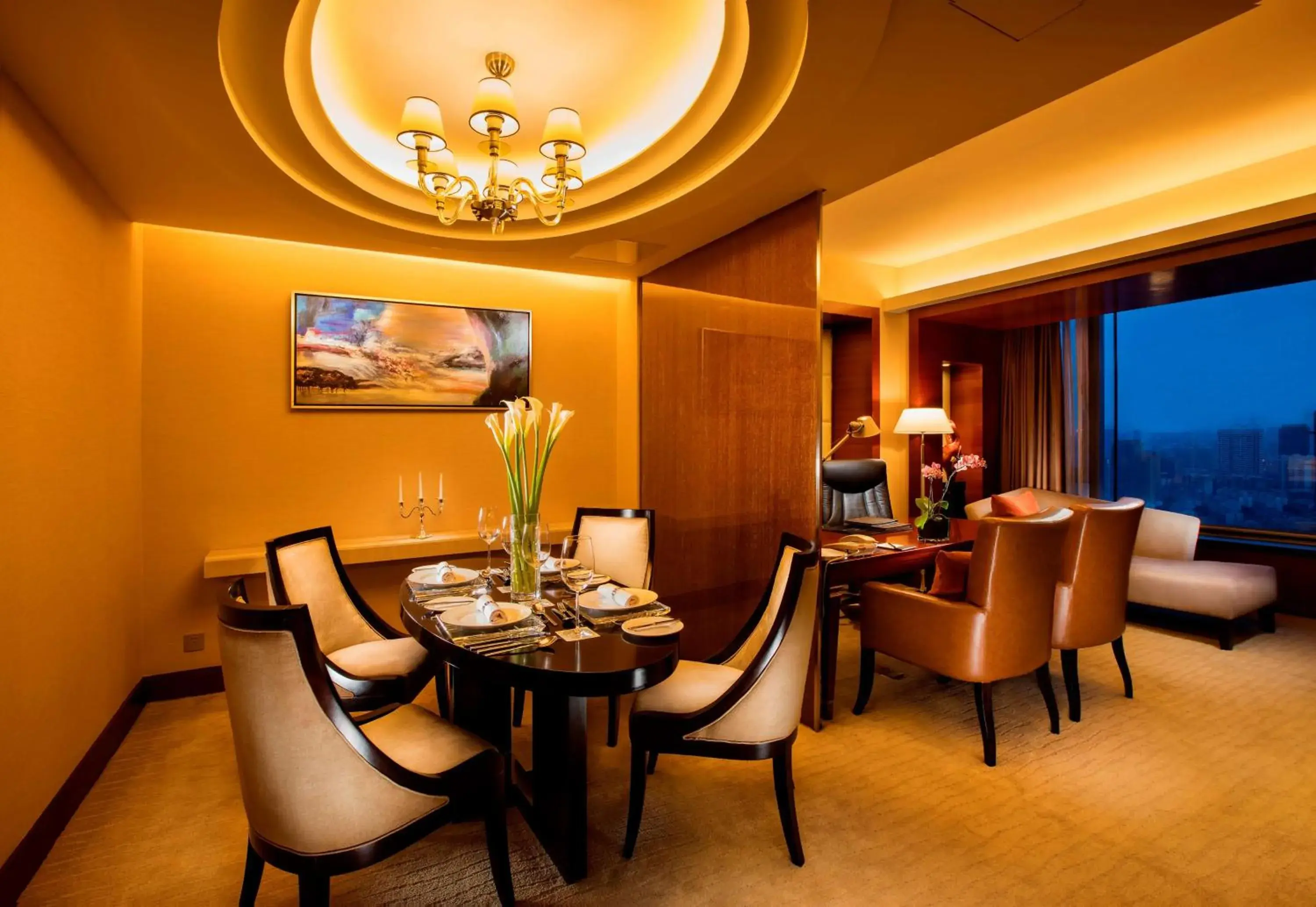 Bedroom, Restaurant/Places to Eat in Hilton Hefei