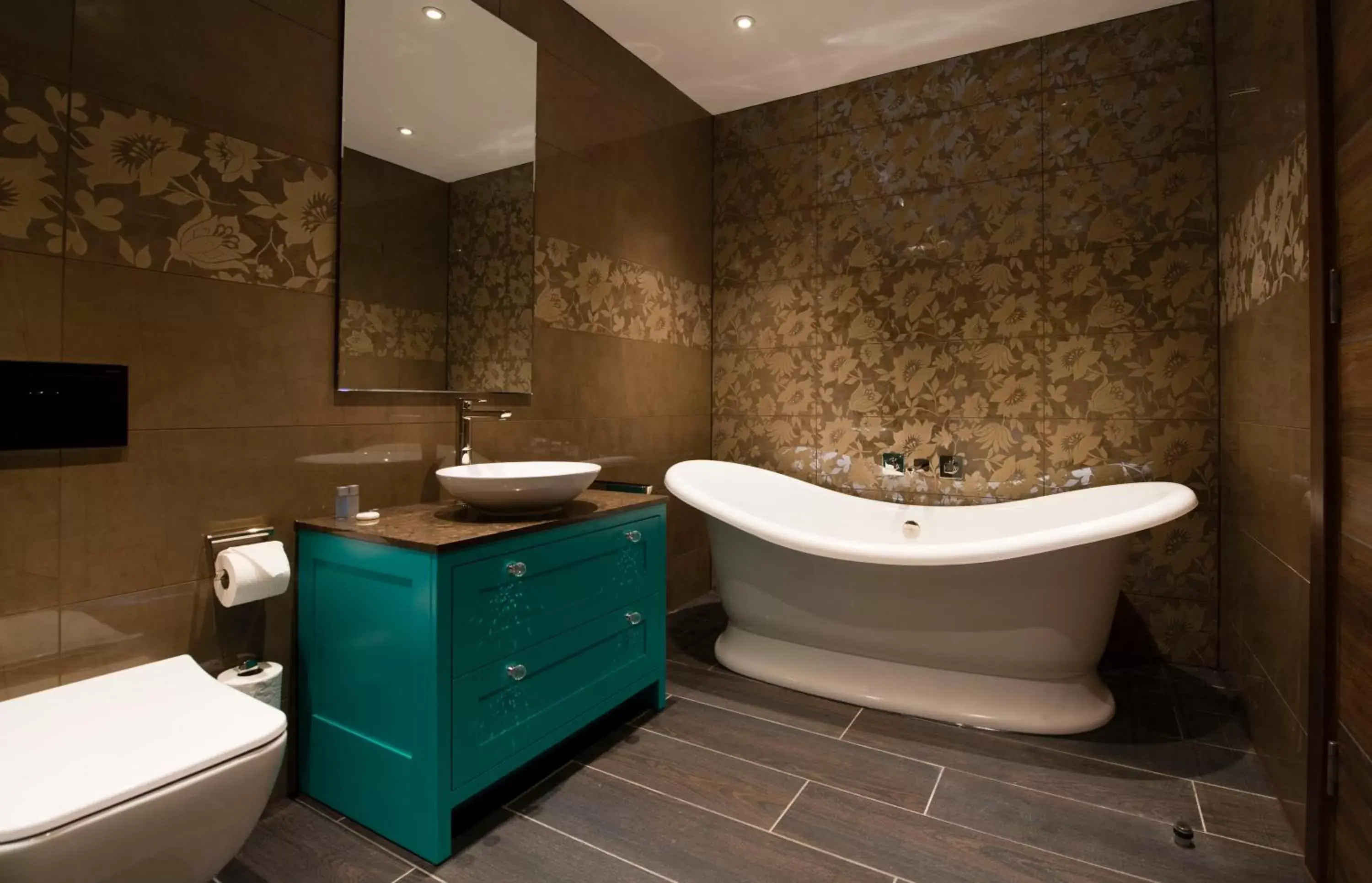 Bathroom in The Residence Hotel at The Nottinghamshire Golf & Country Club