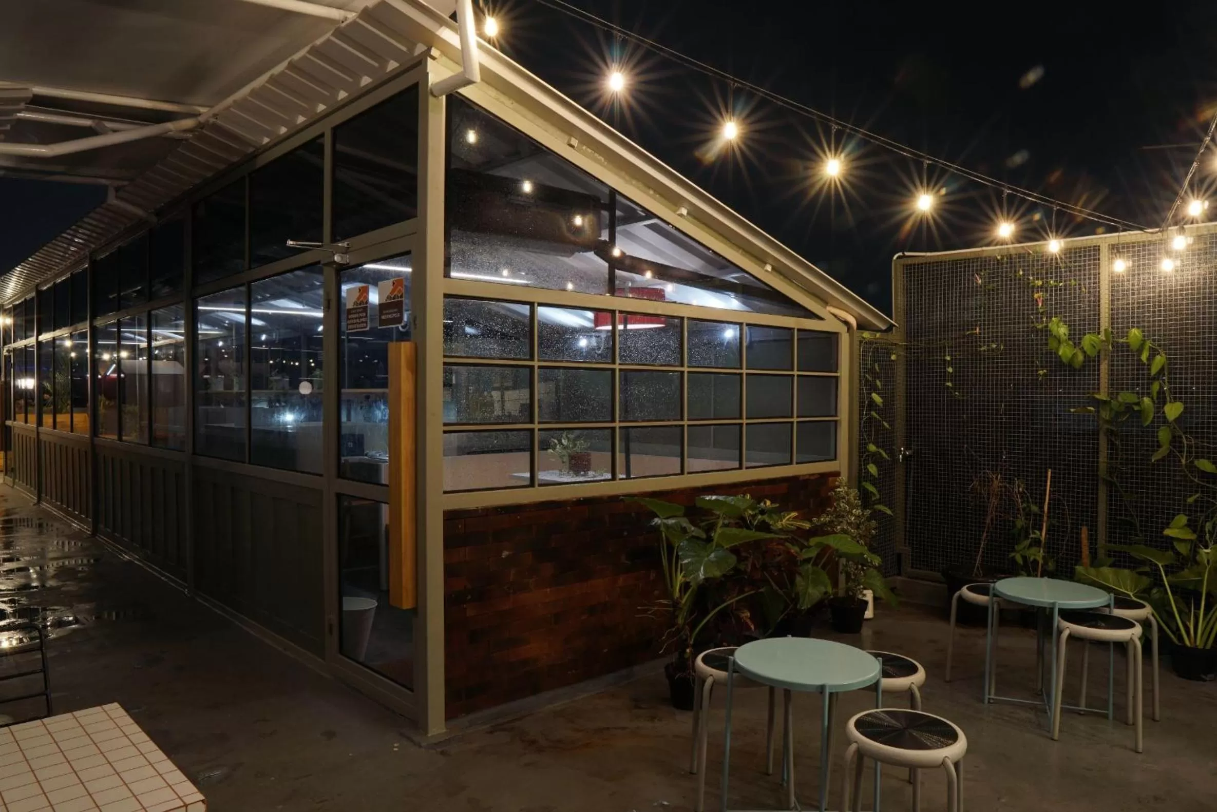 Patio in Tuju Abuserin Syariah