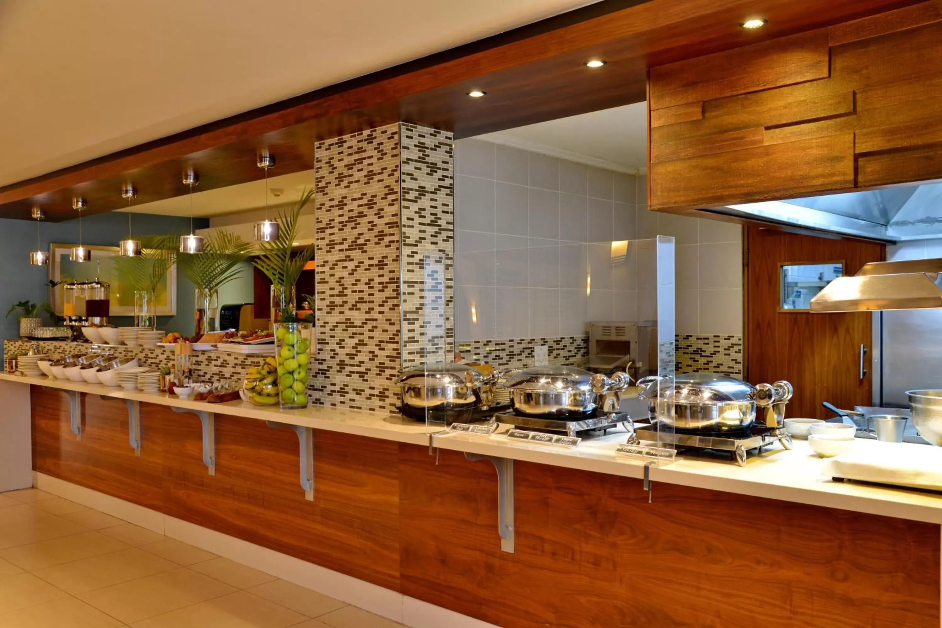 Buffet breakfast, Restaurant/Places to Eat in Town Lodge Mbombela